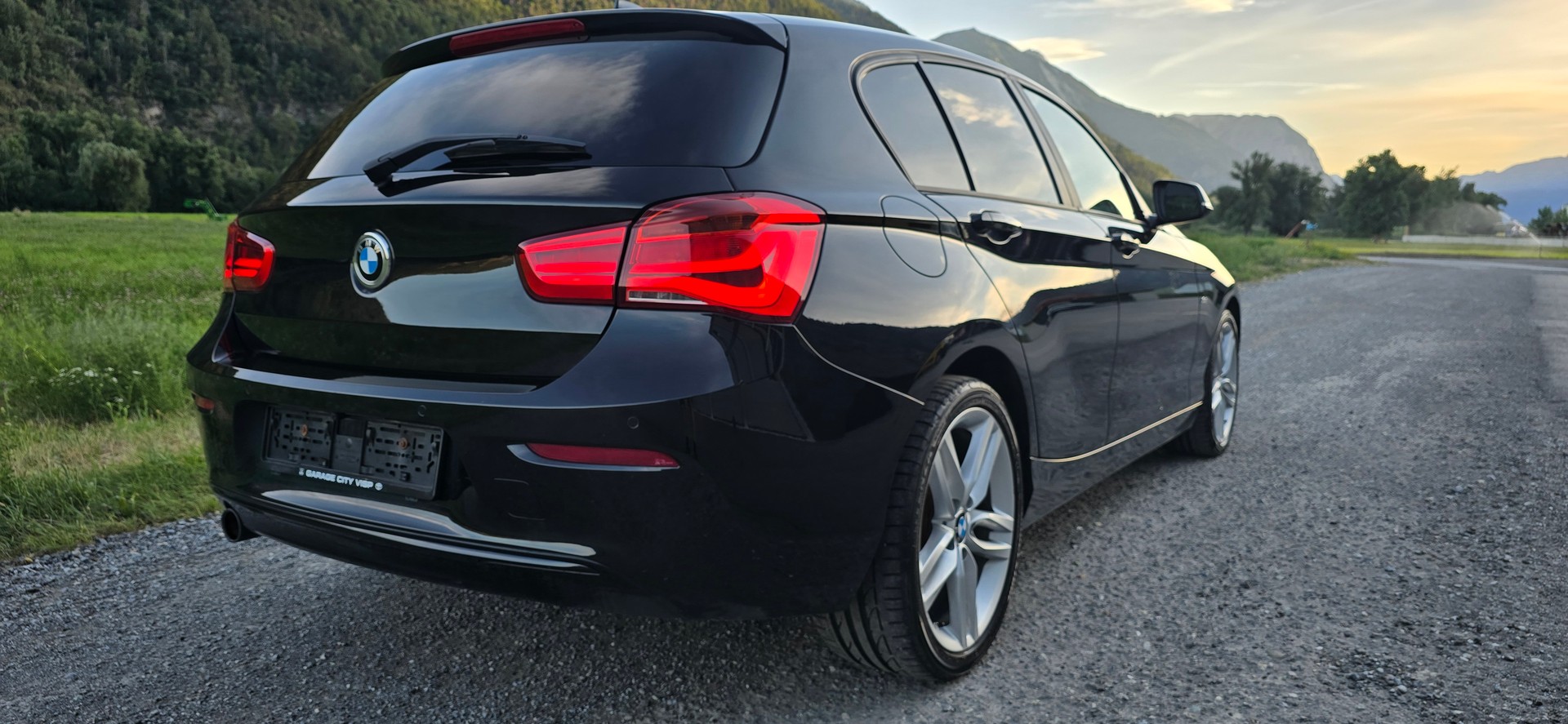 BMW 118d xDrive-image-14