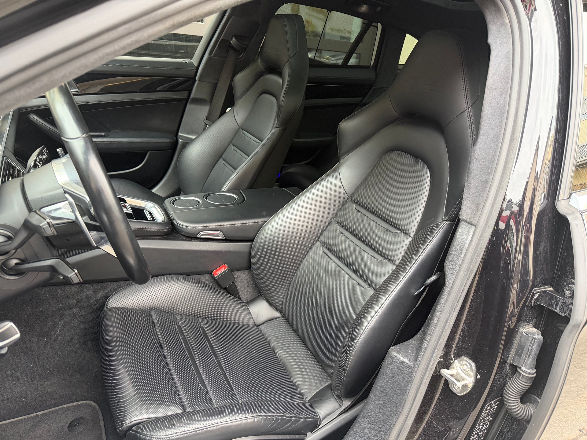 PORSCHE Panamera Turbo Sport Turismo PDK-image-9