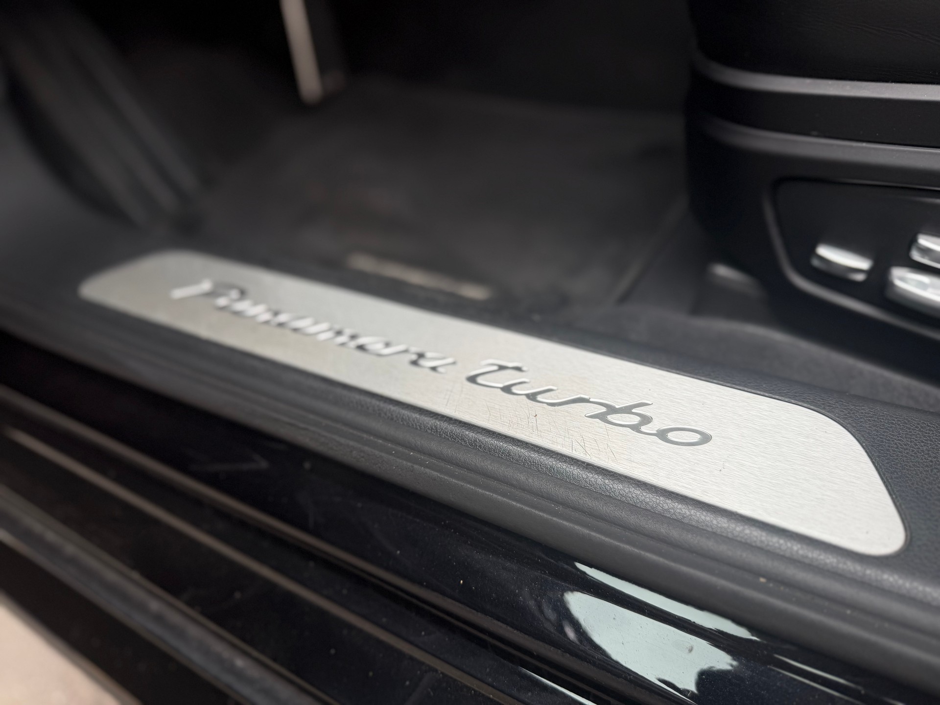 PORSCHE Panamera Turbo Sport Turismo PDK-image-15
