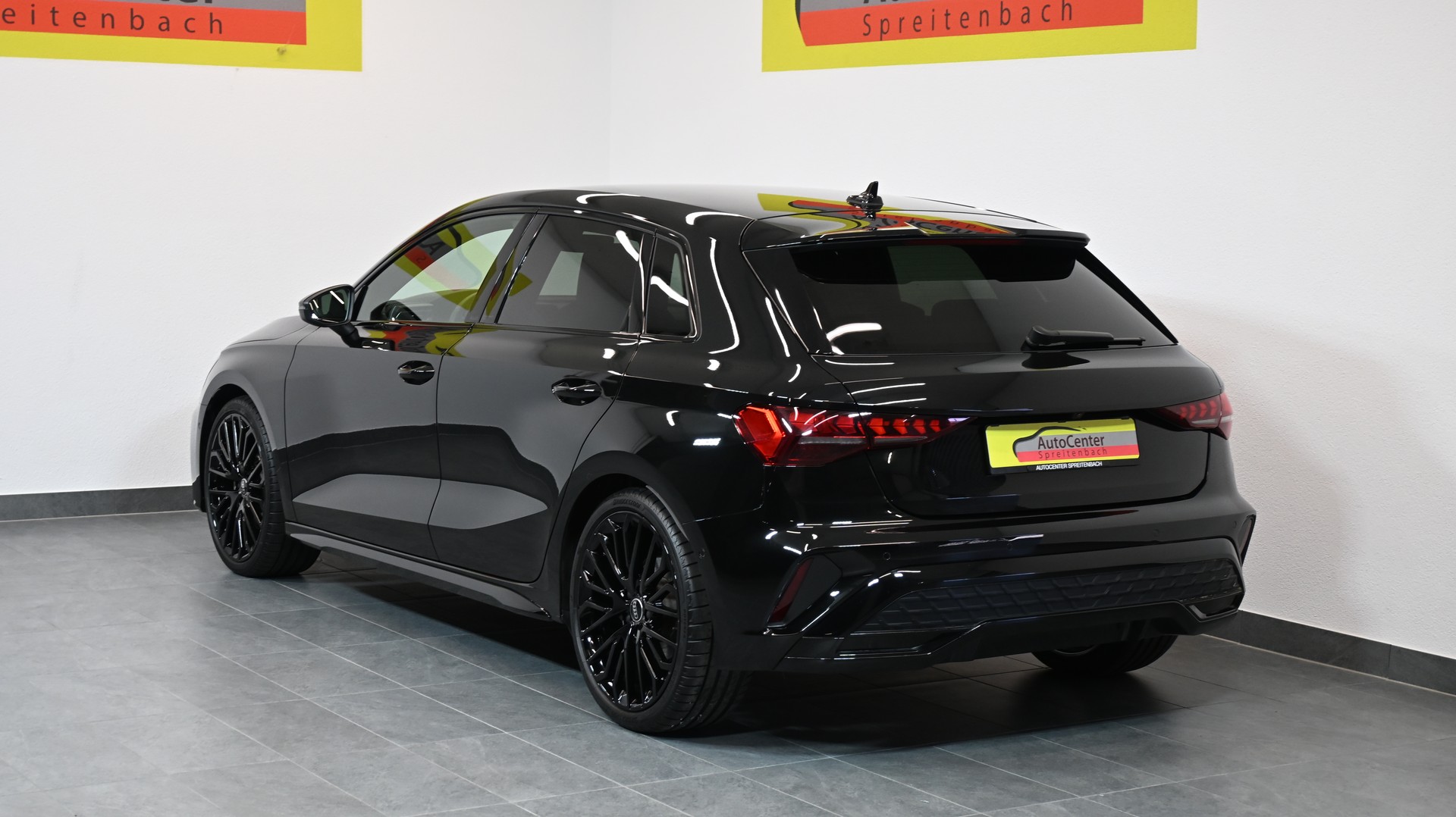 AUDI A3 Sportback 35 TFSI S line Attraction S-tronic-image-14