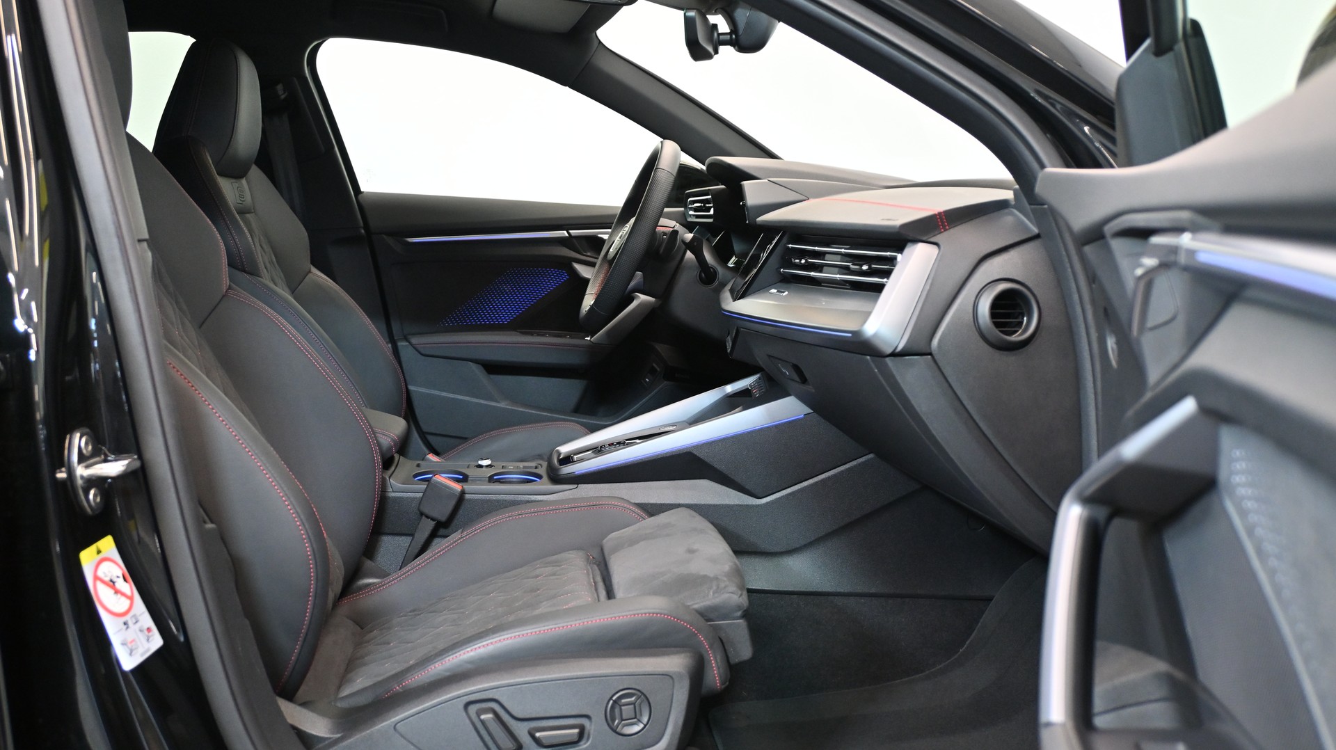 AUDI A3 Sportback 35 TFSI S line Attraction S-tronic-image-3