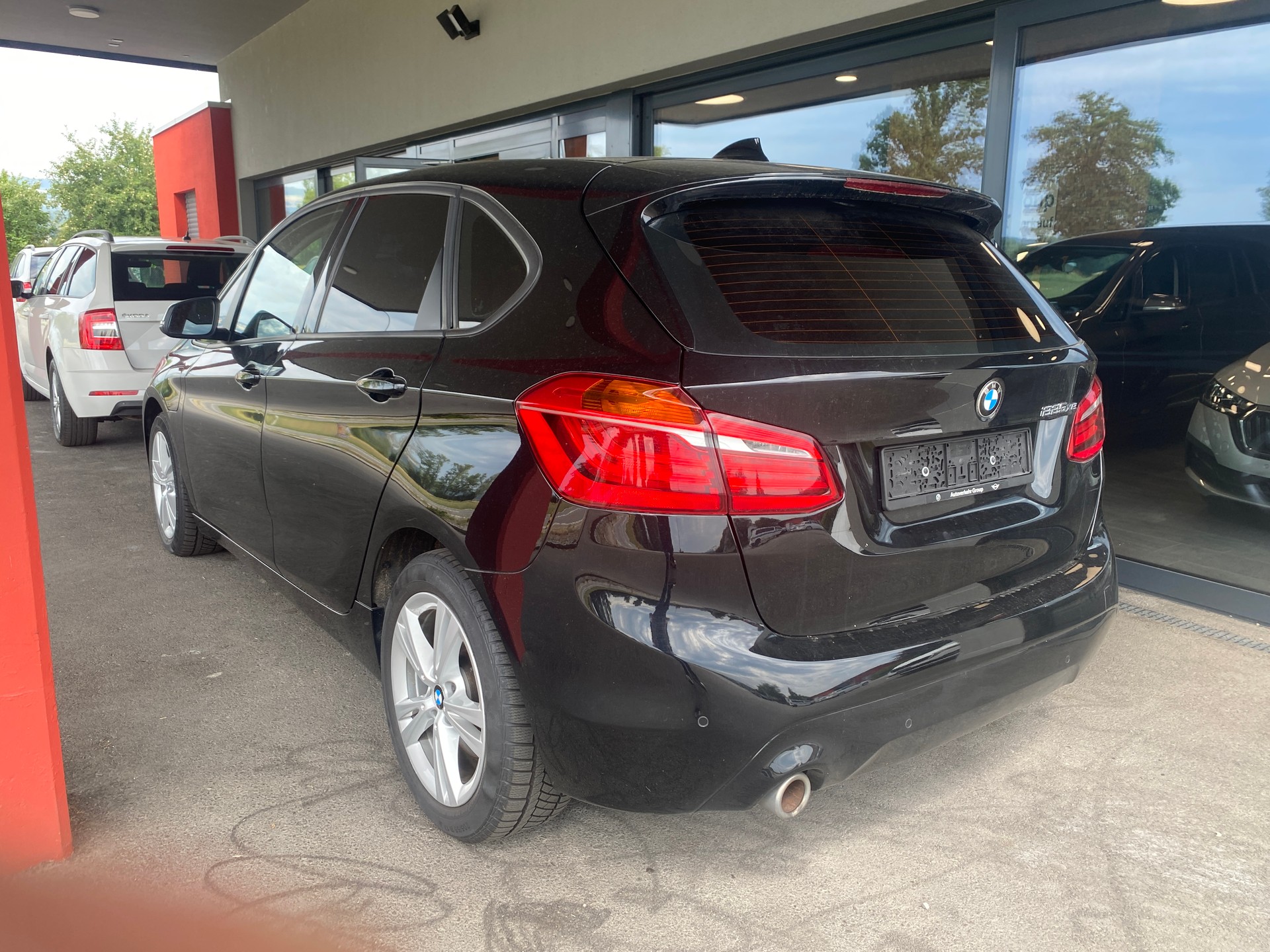 BMW 225xe iPerformance Active Tourer Advantage Steptronic-showroom-element-1