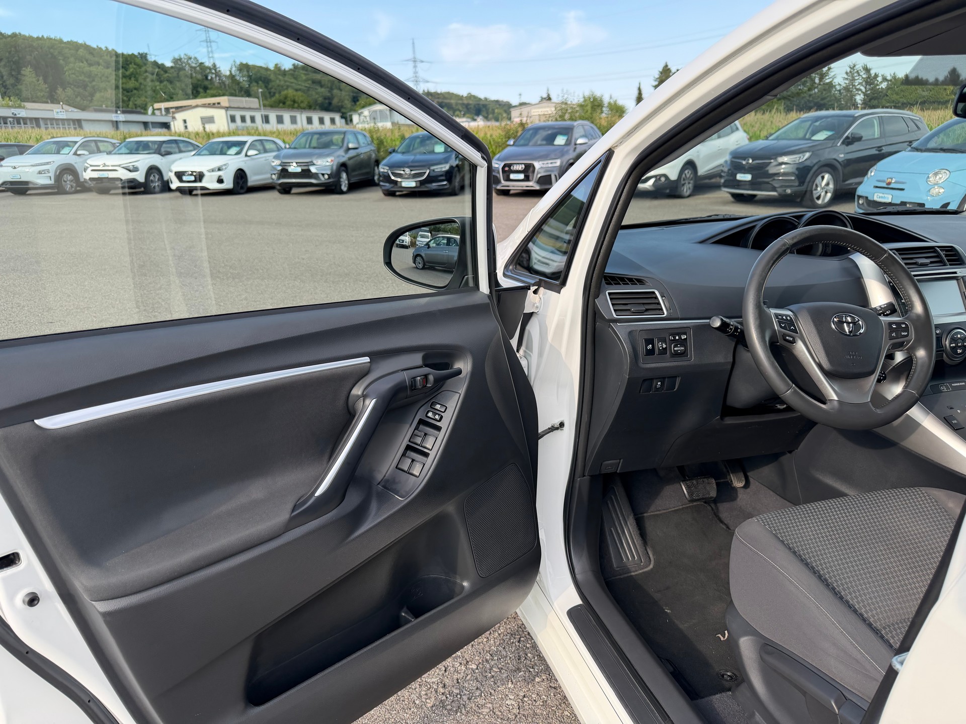 TOYOTA Verso 1.8 Trend Multidrive S-image-8