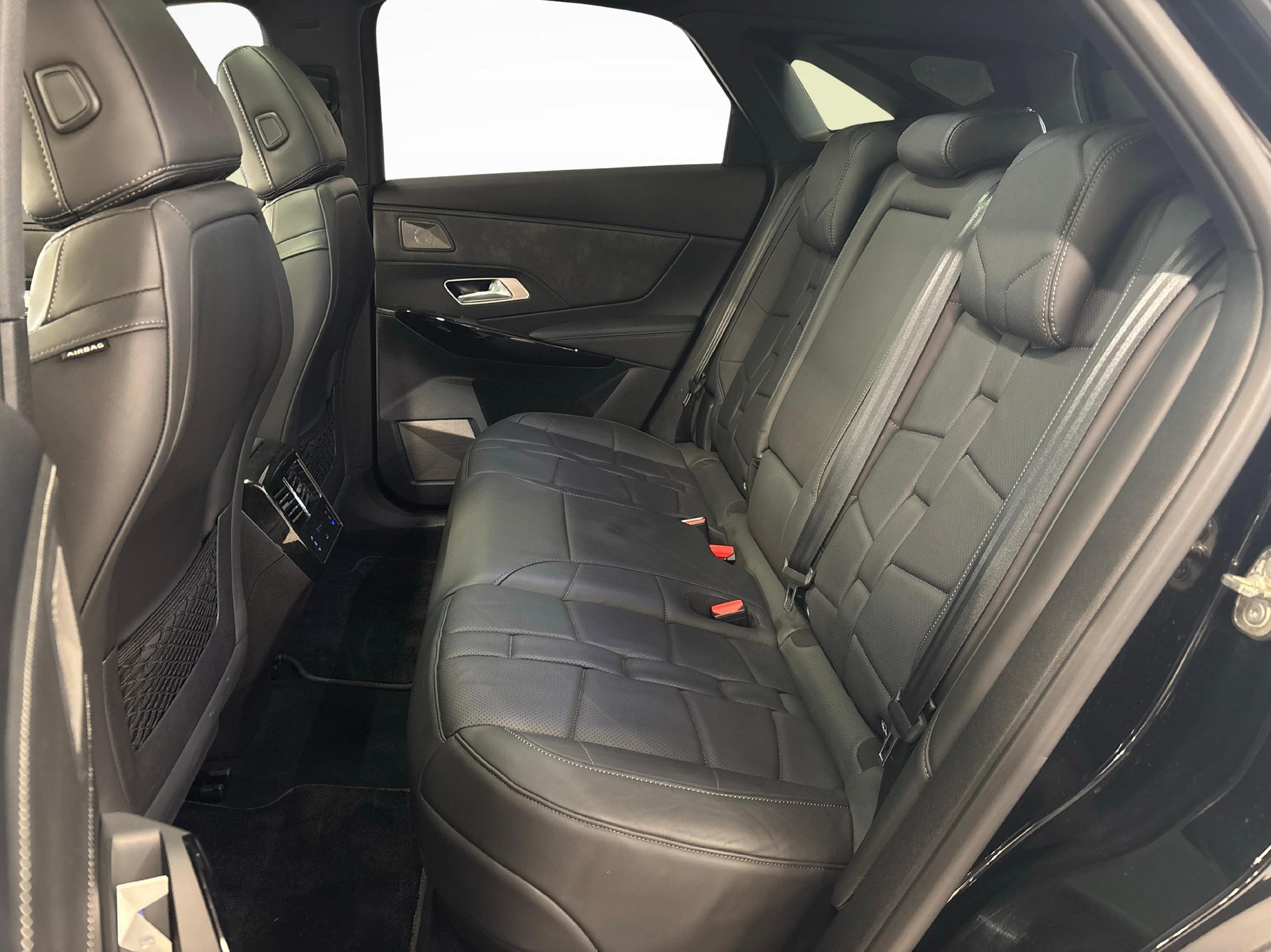 DS AUTOMOBILES 7 Crossback 1.6 E-Tense Louvre 4x4-image-10