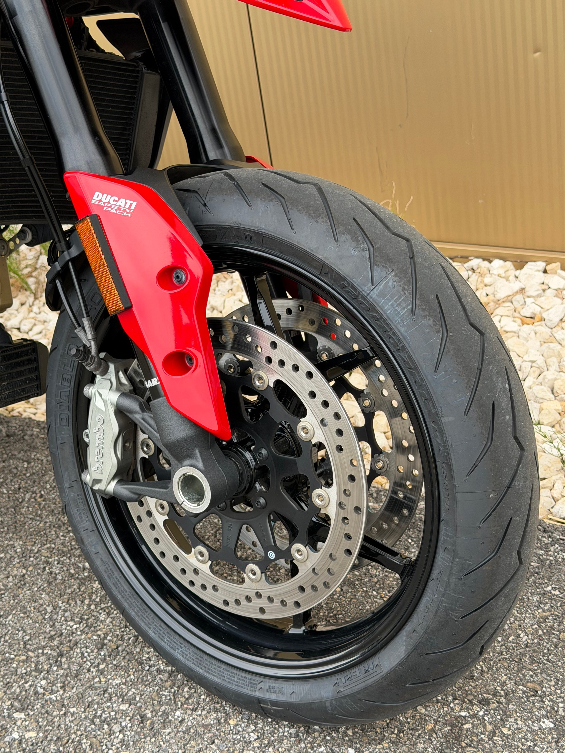 DUCATI Hypermotard 950 SC PROJECT-showroom-element-2