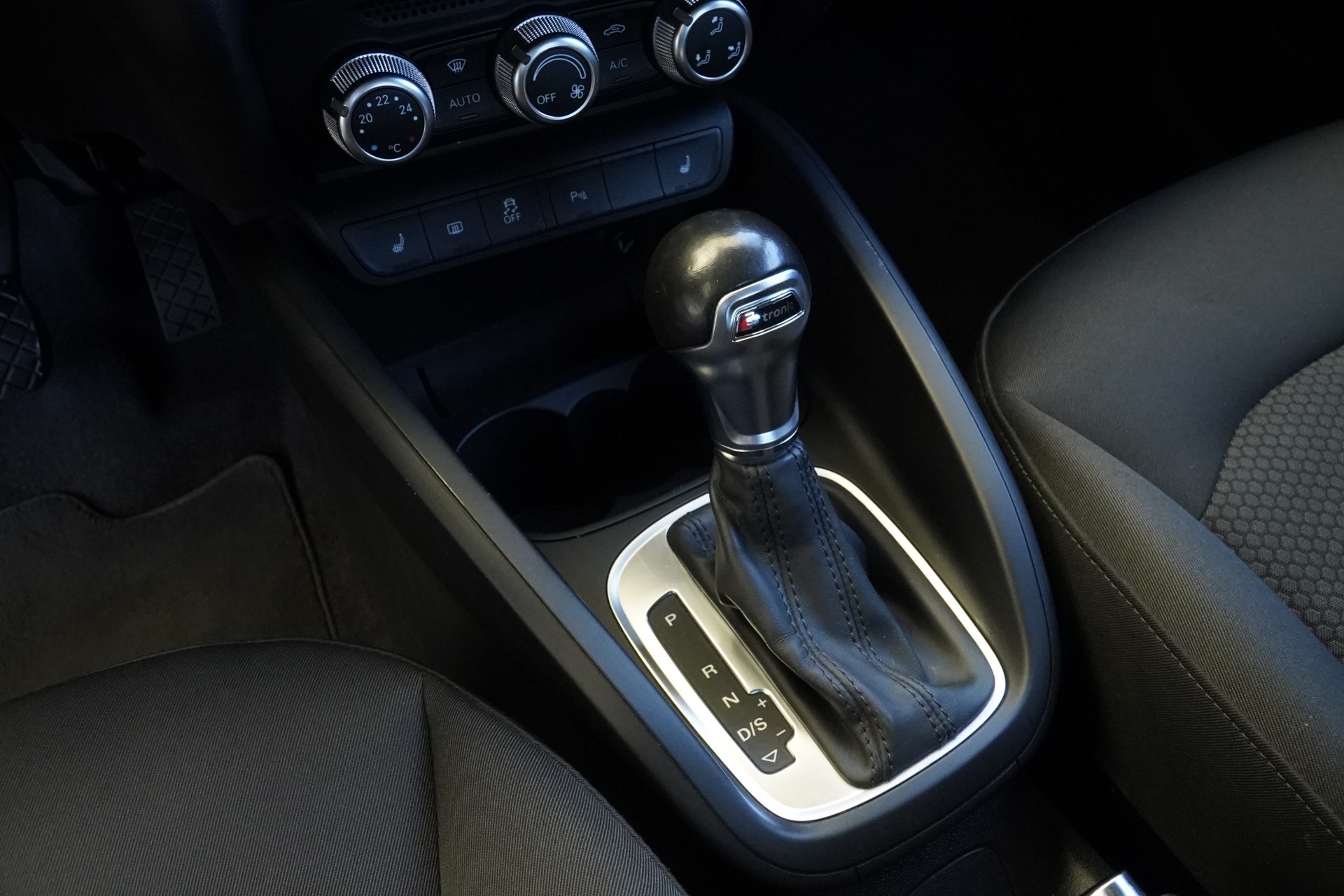 AUDI A1 Sportback 1.4 TDI S-tronic *CH Fahrzeug*-image-9