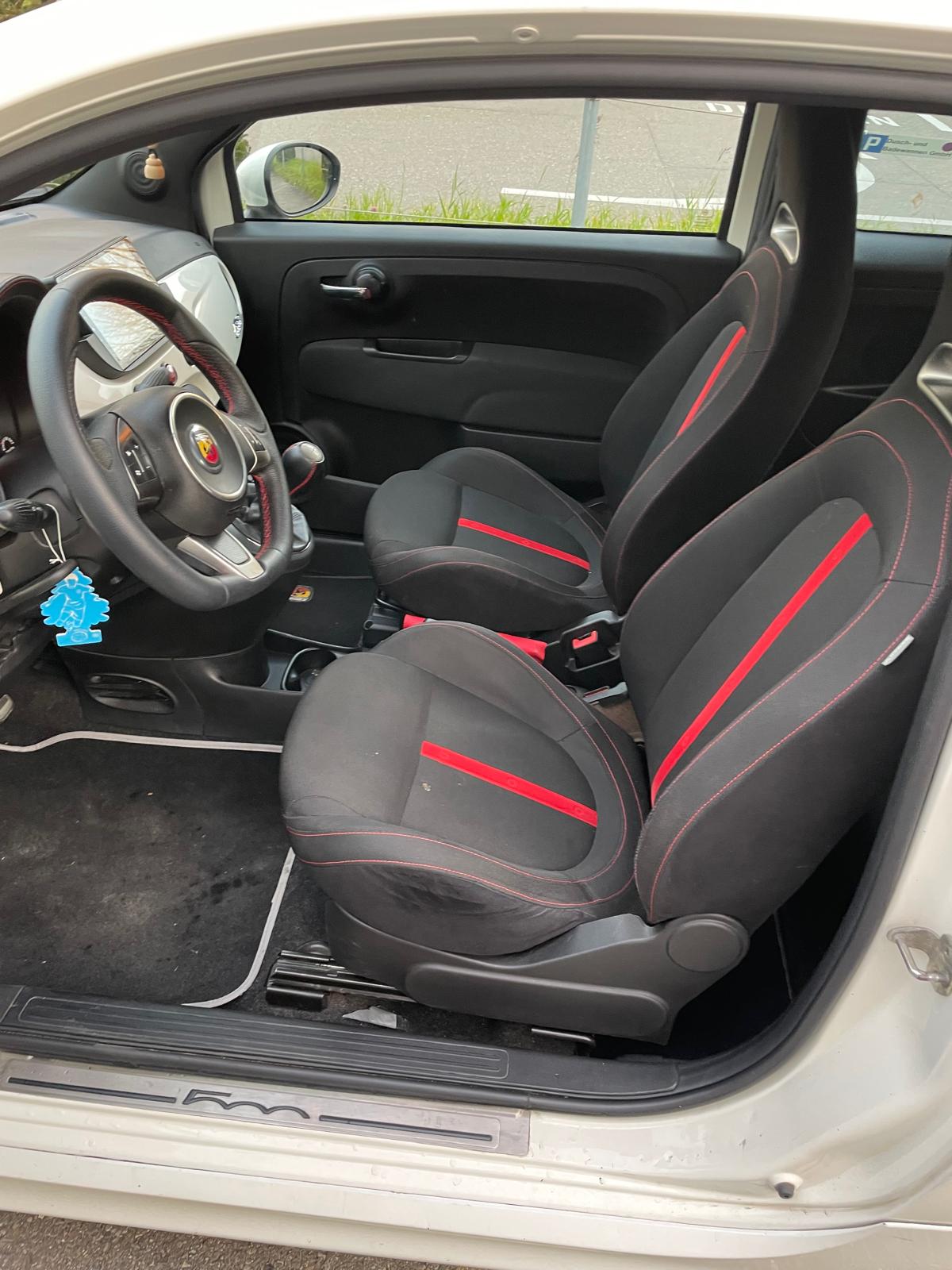 FIAT 500 1.4 16V Turbo Abarth-image-7