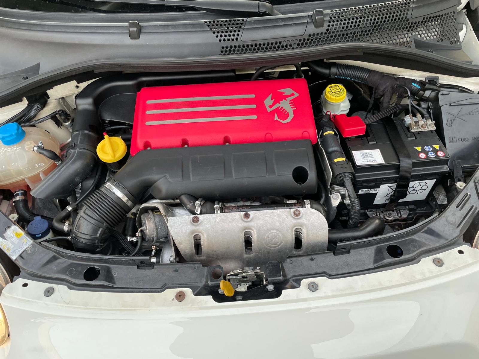 FIAT 500 1.4 16V Turbo Abarth-image-8