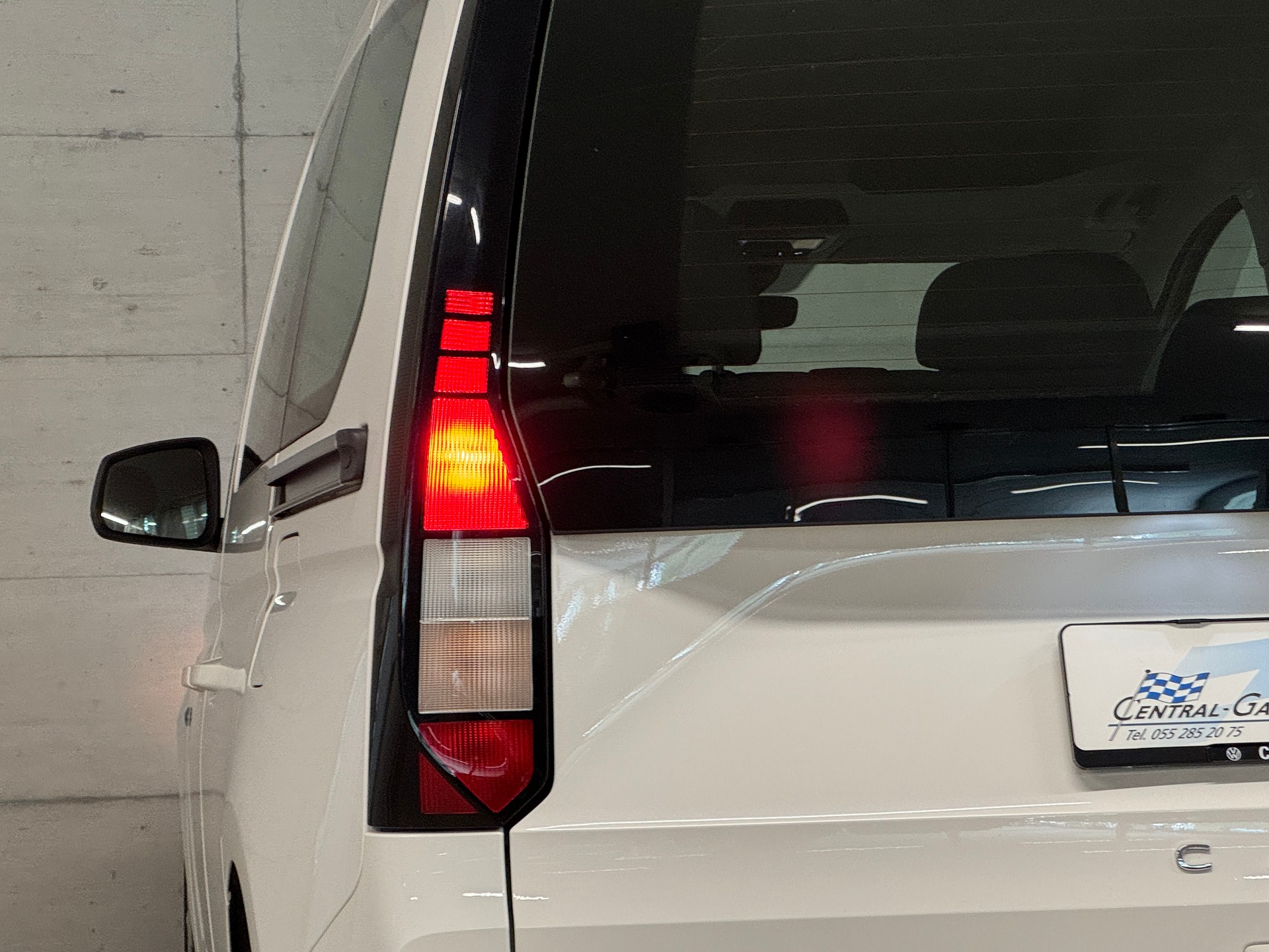 VW Caddy 2.0 TDI 4Motion-image-5