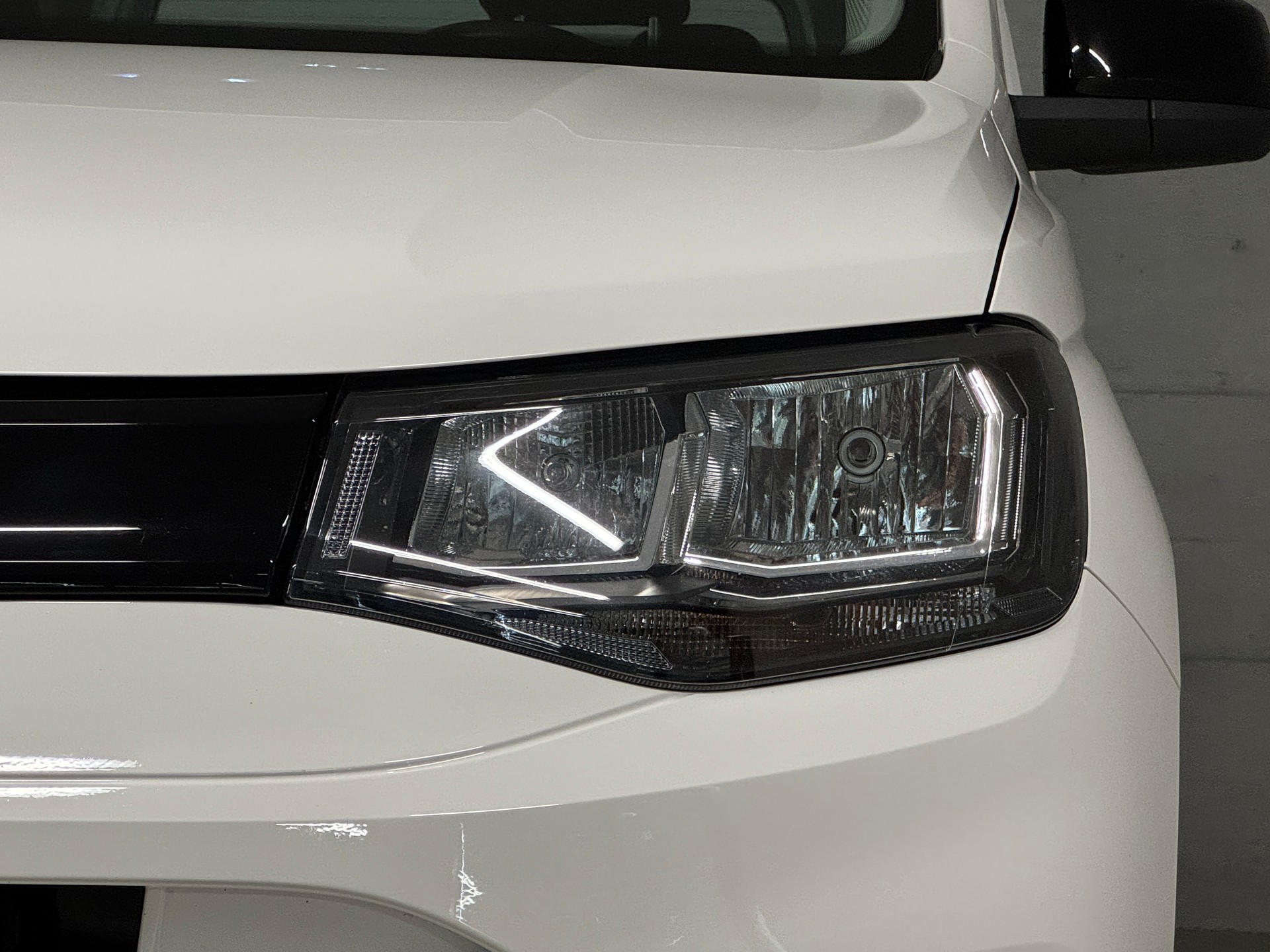 VW Caddy 2.0 TDI 4Motion-image-4