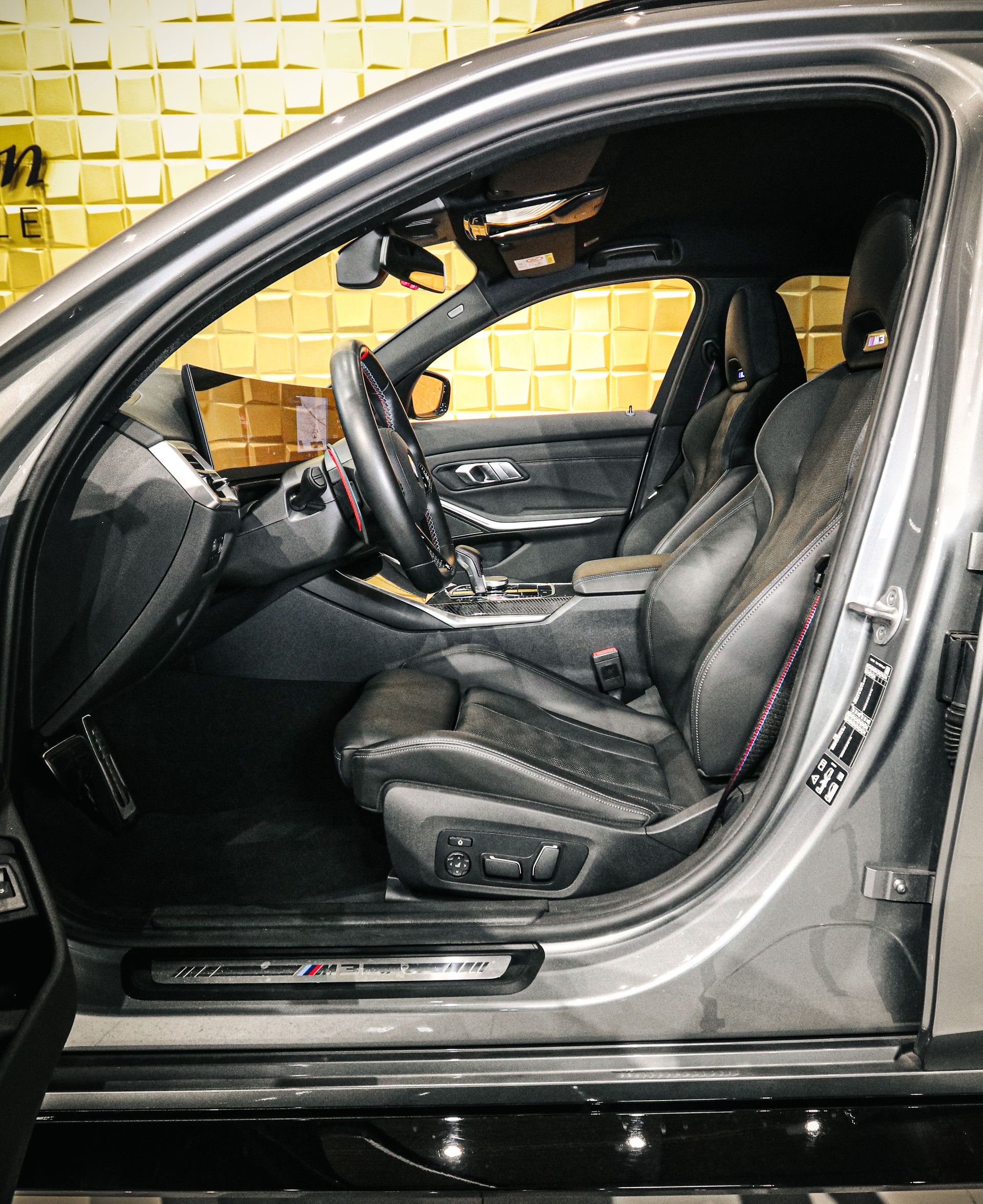 BMW M3 Touring xDrive Competition M-image-8