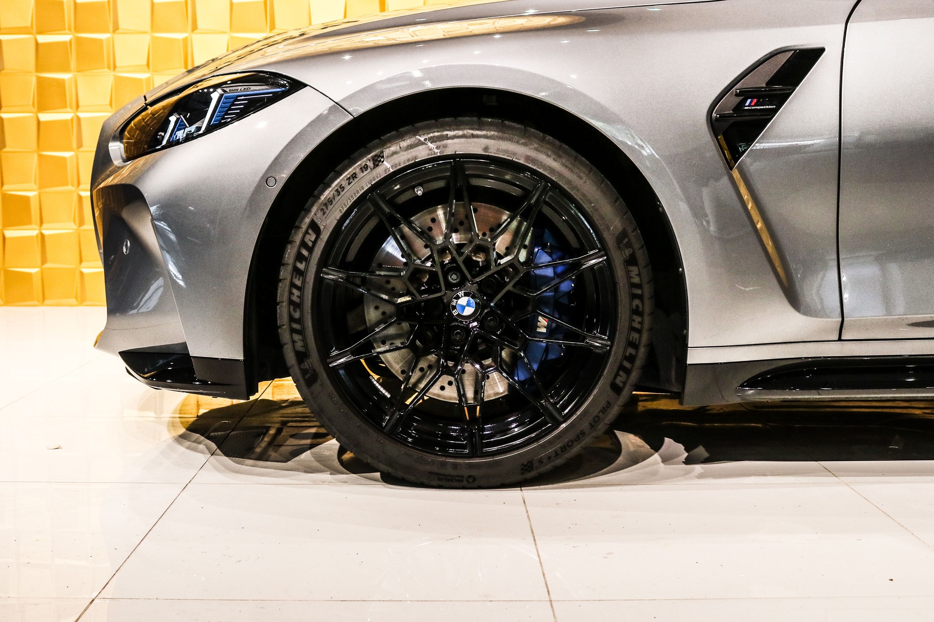 BMW M3 Touring xDrive Competition M-image-7