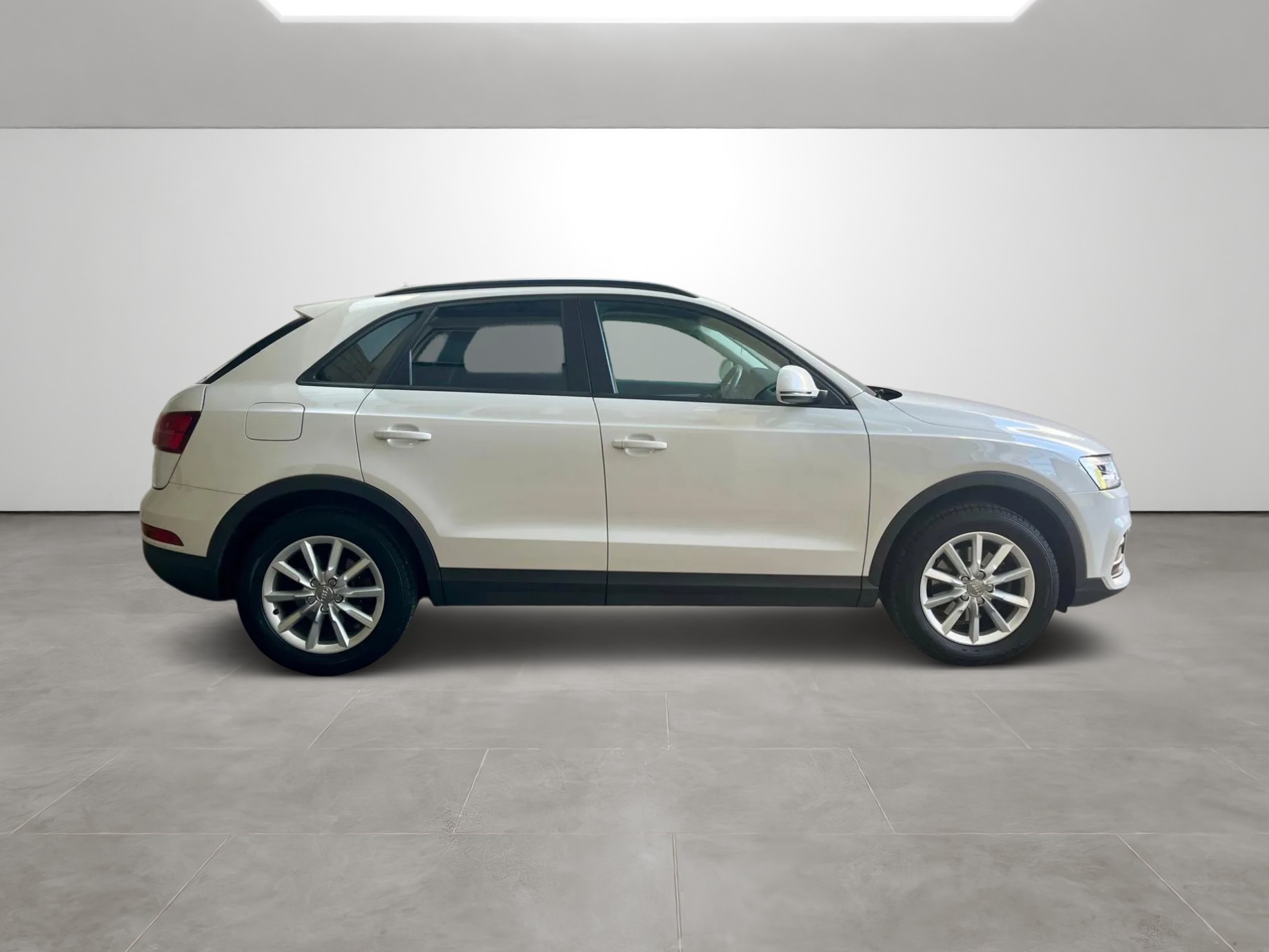 AUDI Q3 1.4 TFSI design S-tronic-image-3