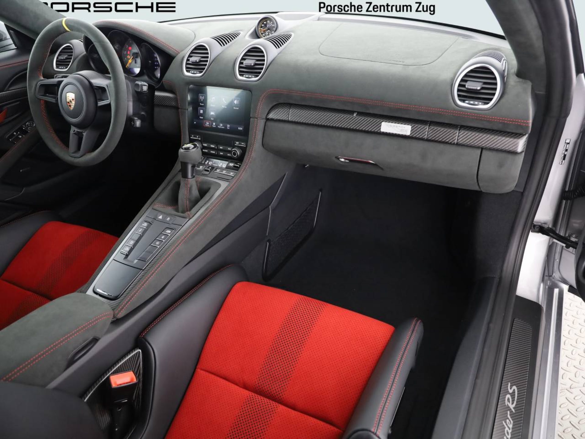 PORSCHE 718 Spyder RS-image-8