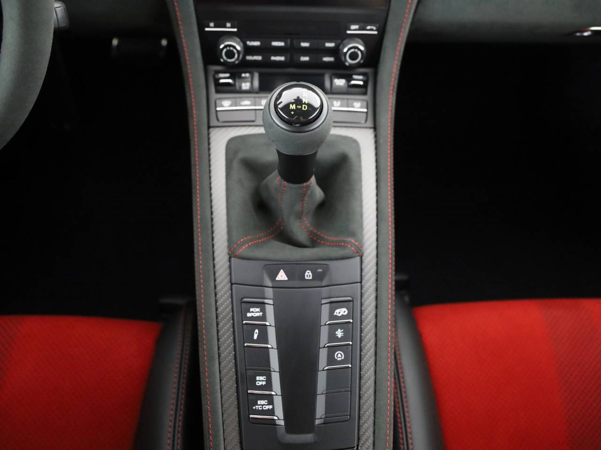 PORSCHE 718 Spyder RS-image-15