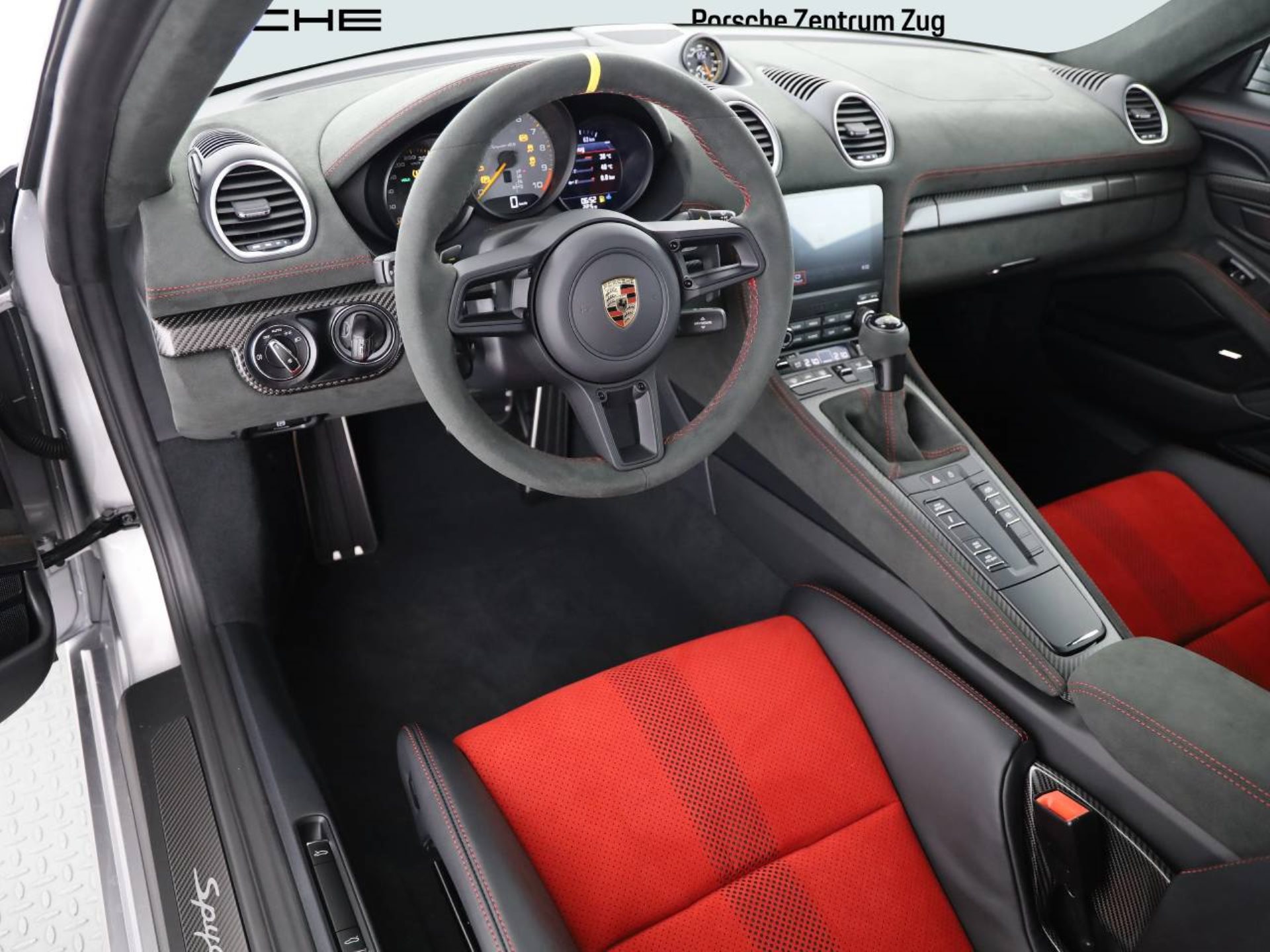 PORSCHE 718 Spyder RS-image-3