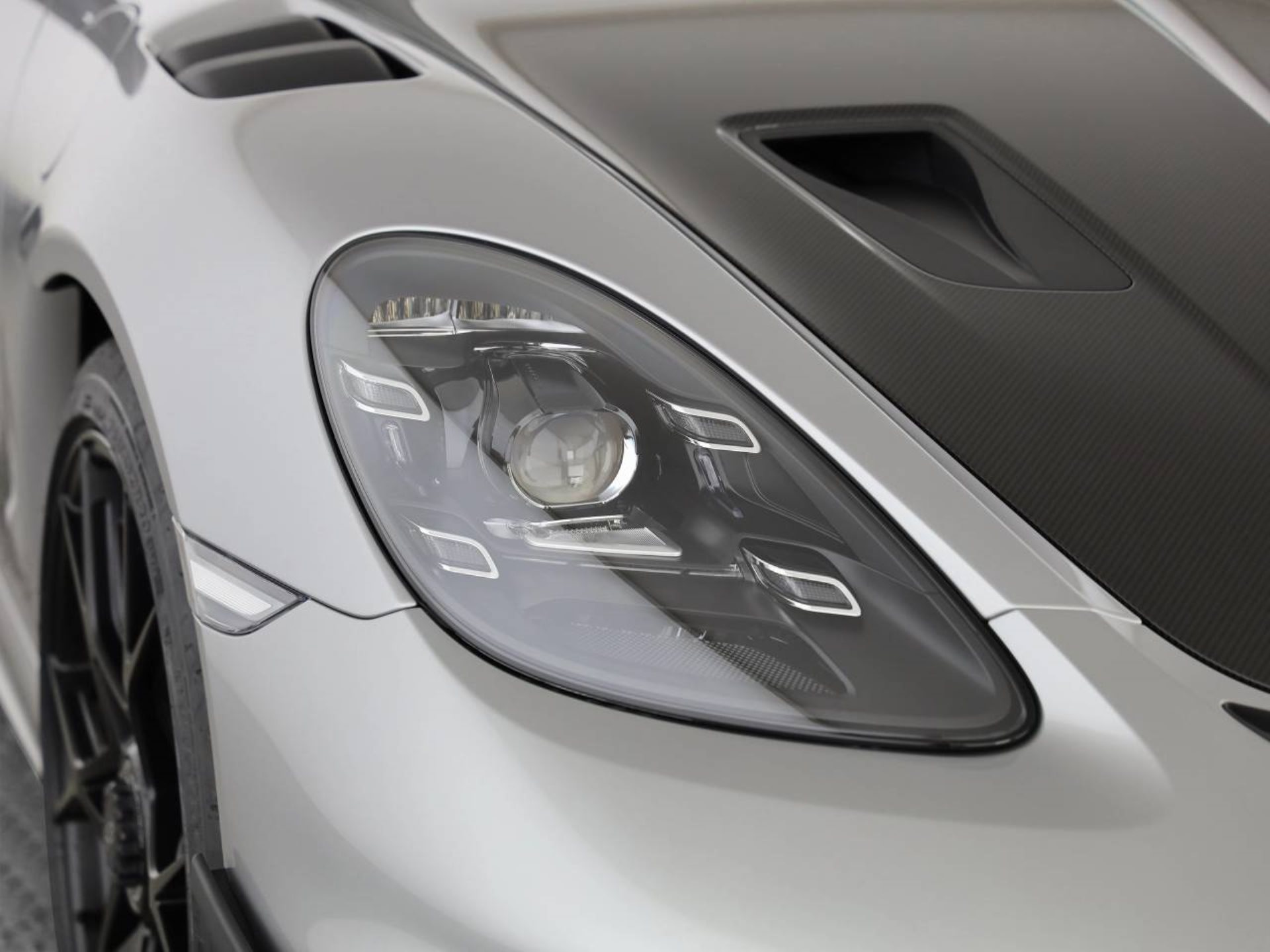PORSCHE 718 Spyder RS-image-16