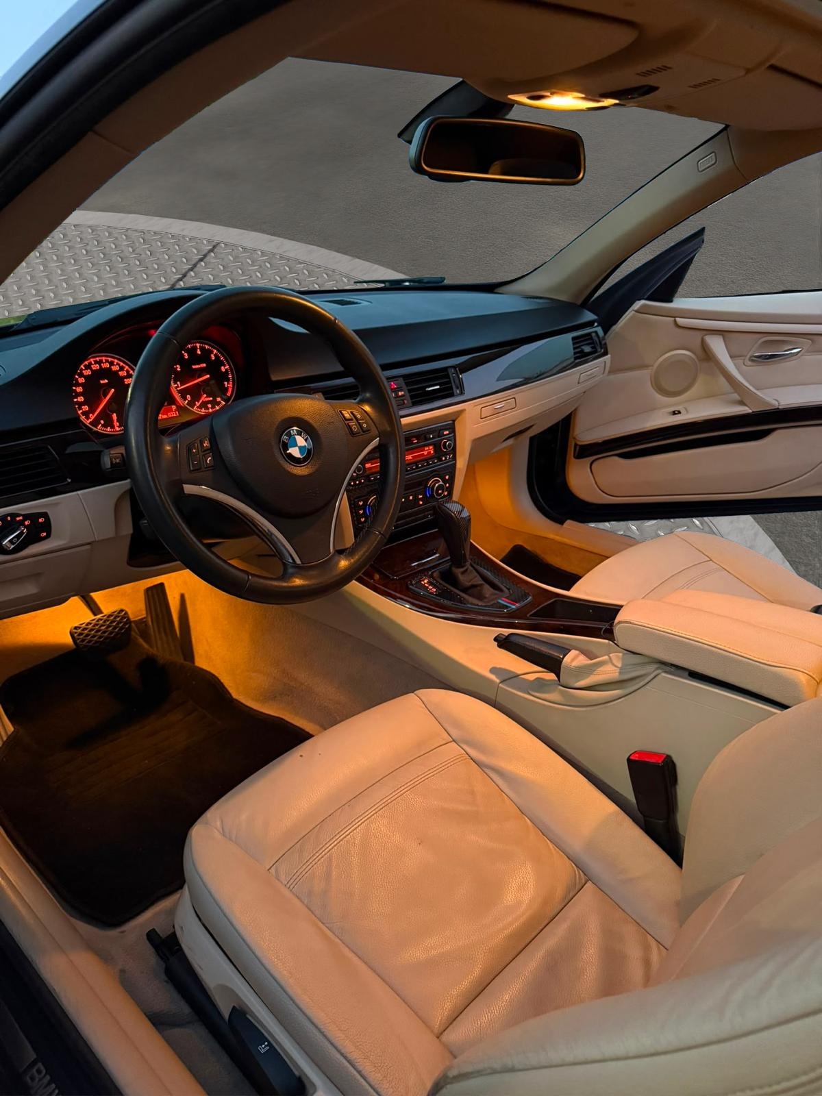 BMW 320i Coupé Steptronic-image-9