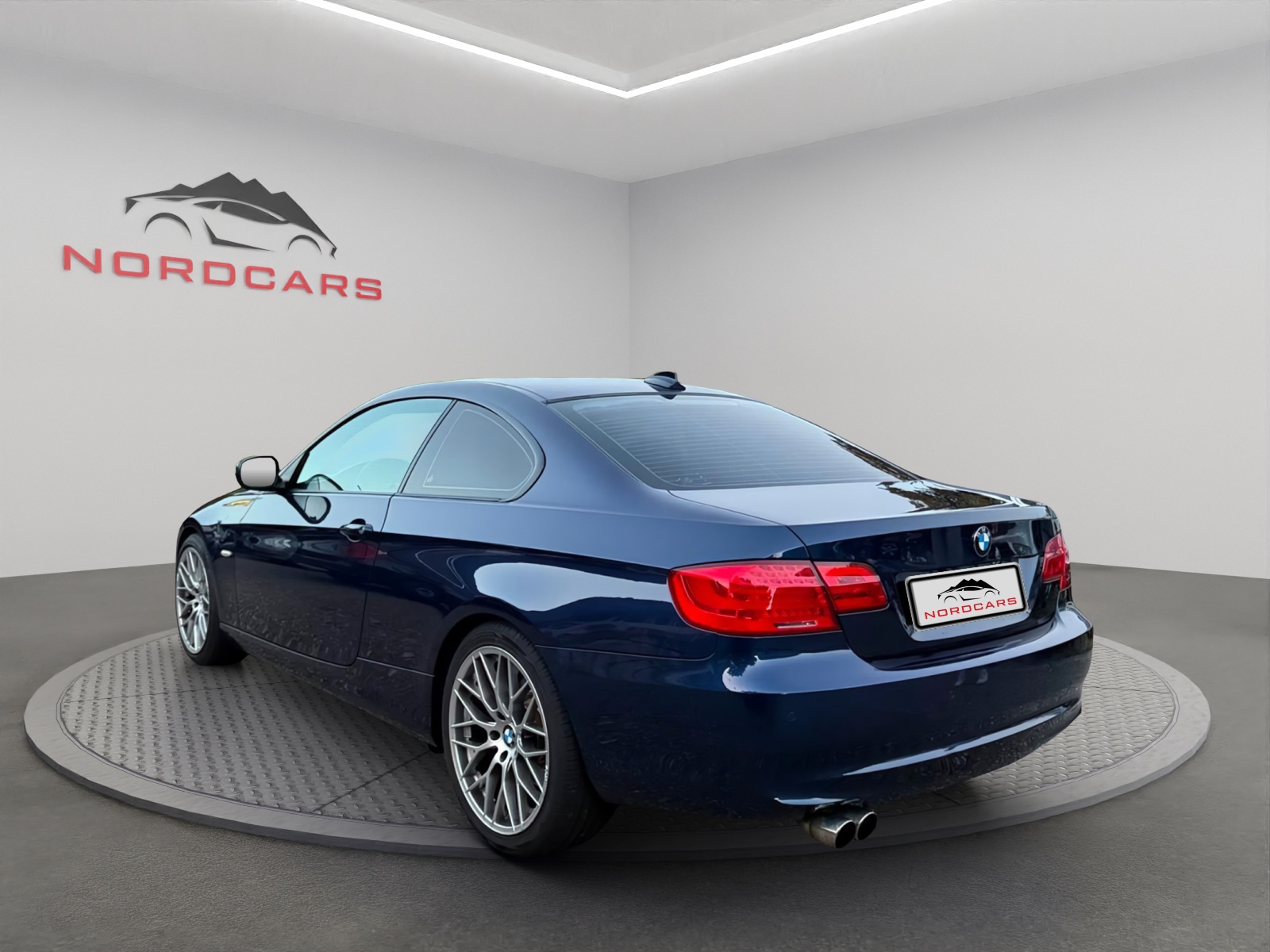BMW 320i Coupé Steptronic-image-2