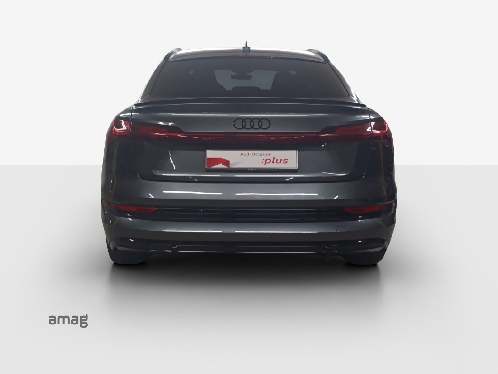 AUDI e-tron 55 Sportback S Line quattro-image-4