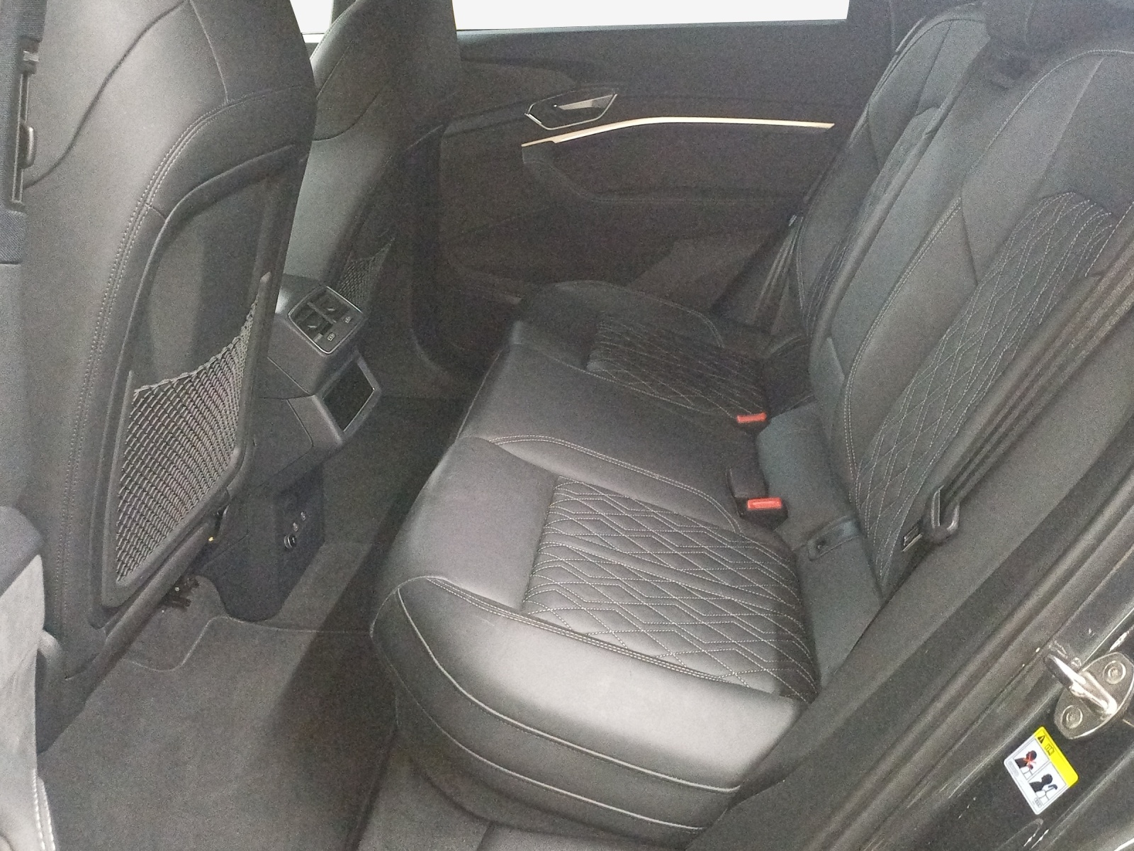 AUDI e-tron 55 Sportback S Line quattro-image-12