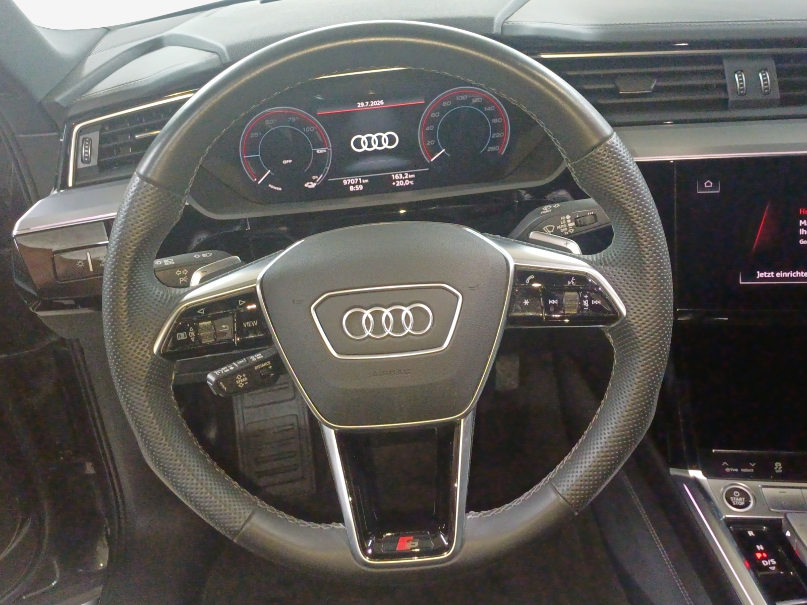 AUDI e-tron 55 Sportback S Line quattro-image-10