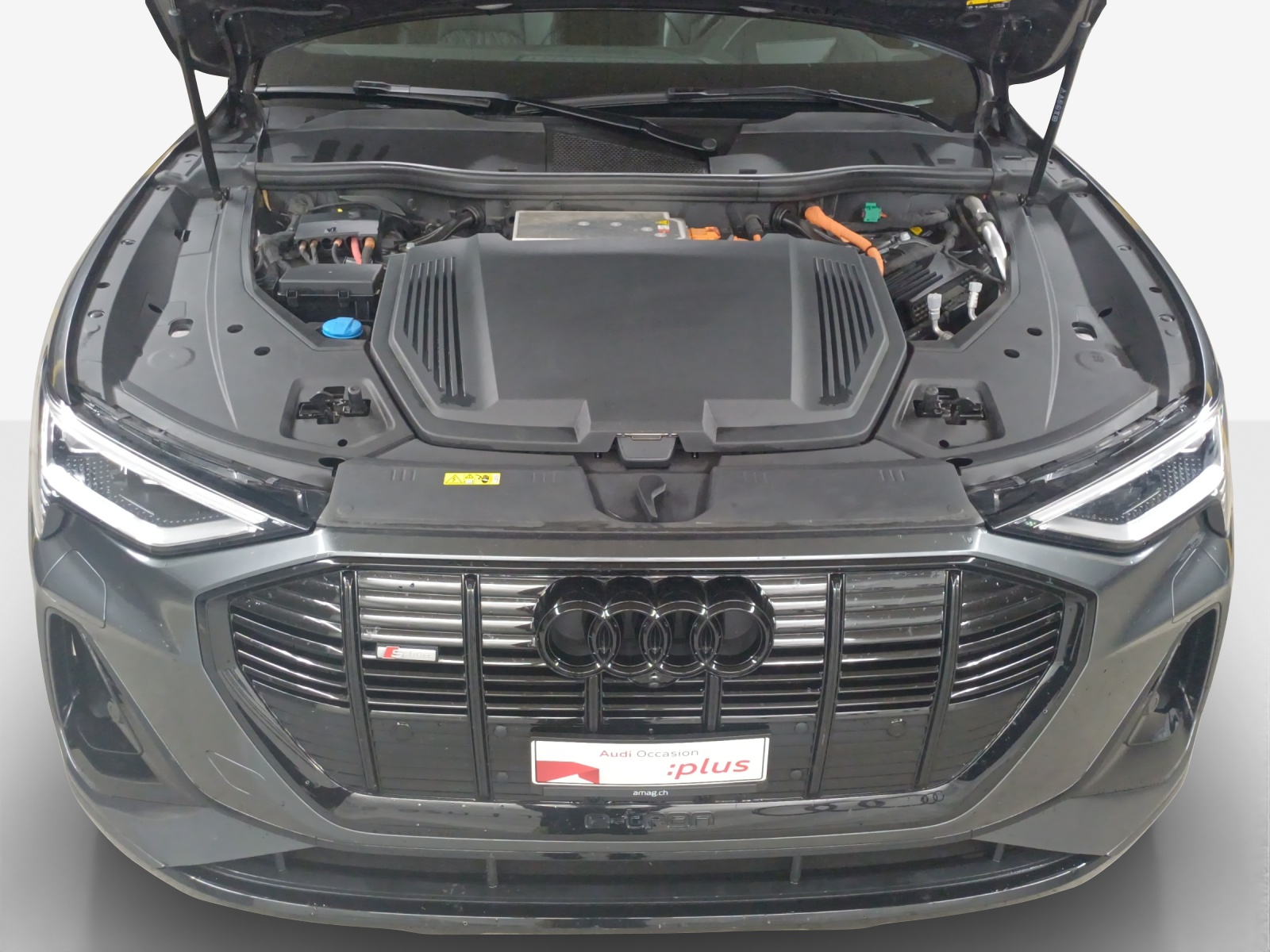 AUDI e-tron 55 Sportback S Line quattro-image-15