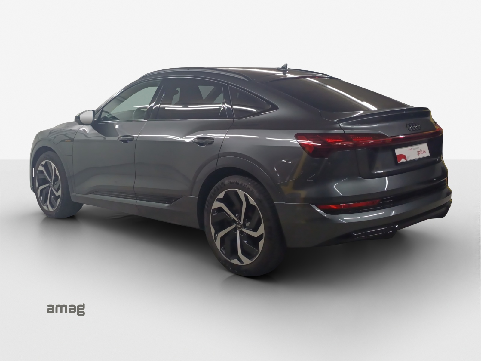 AUDI e-tron 55 Sportback S Line quattro-image-2