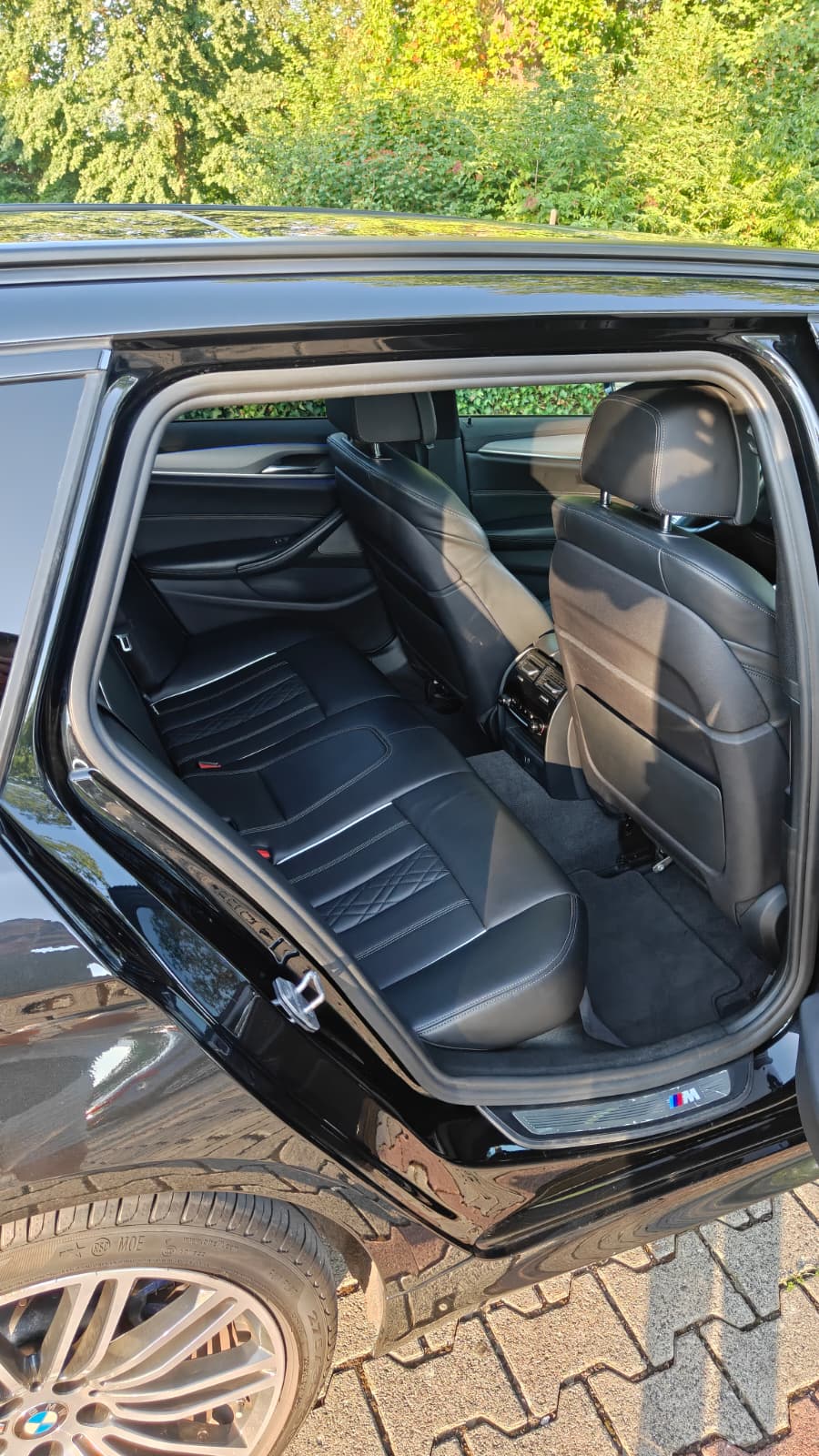 BMW 540i xDrive SAG-image-8