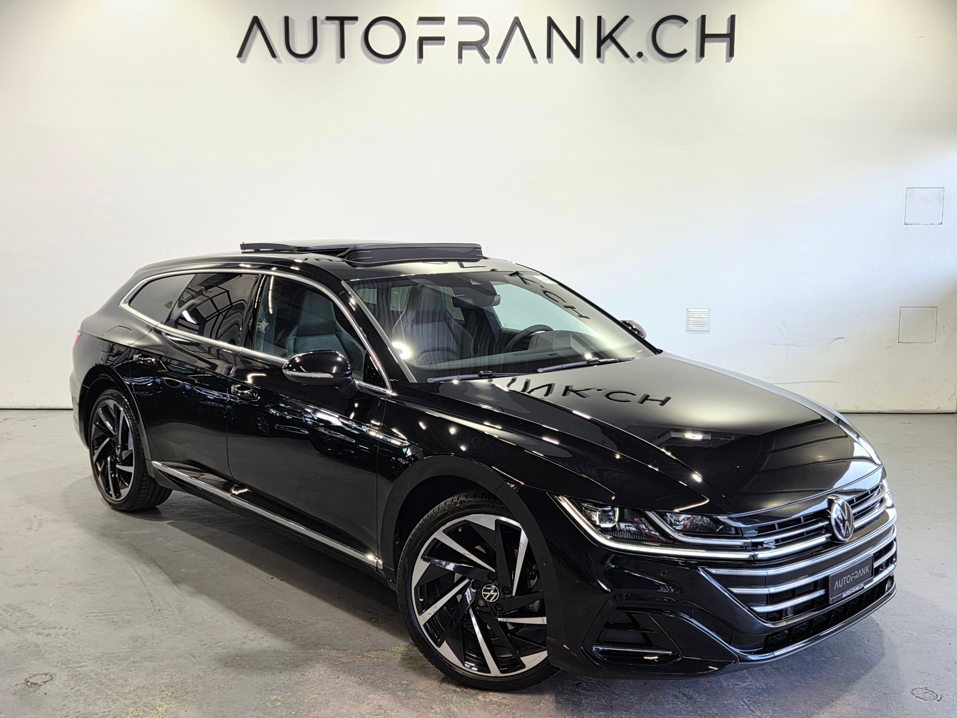 VW Arteon Shooting Brake 2.0 TDI R-Line DSG 4m-image-16