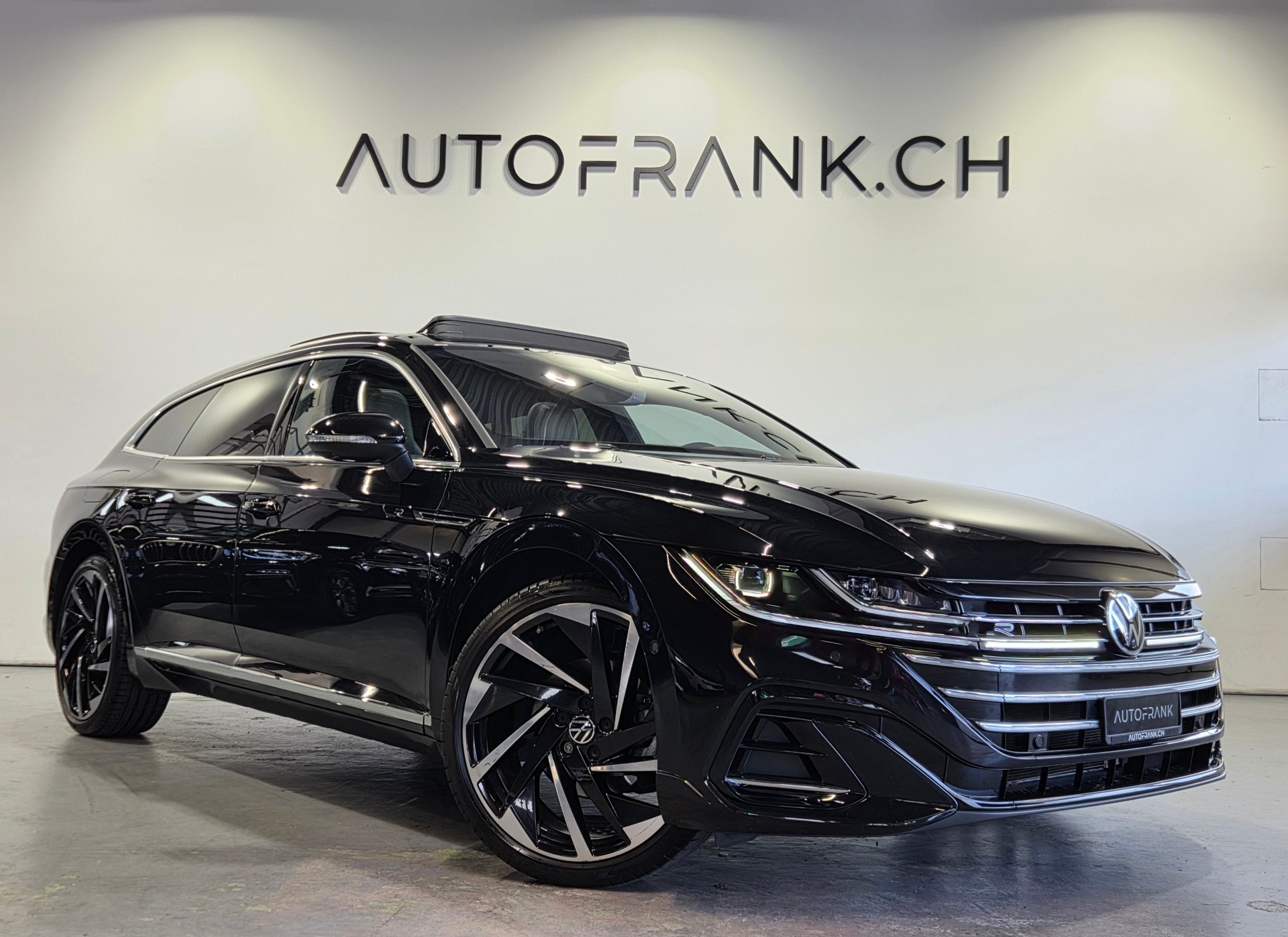 VW Arteon Shooting Brake 2.0 TDI R-Line DSG 4m-image-21