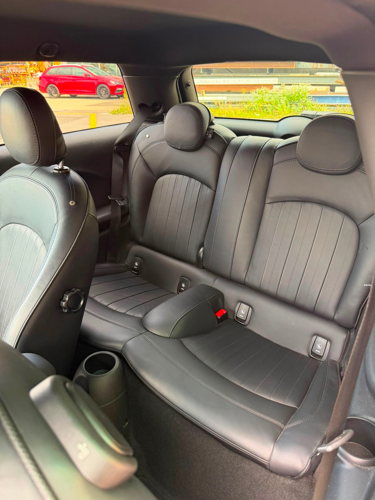 MINI Cooper King's Cross Steptronic DKG-image-13