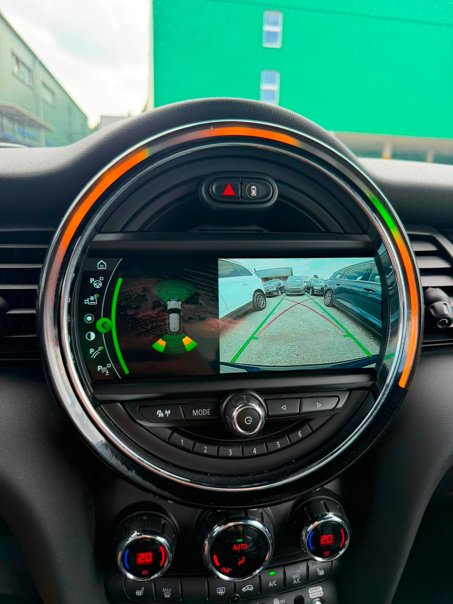 MINI Cooper King's Cross Steptronic DKG-image-14