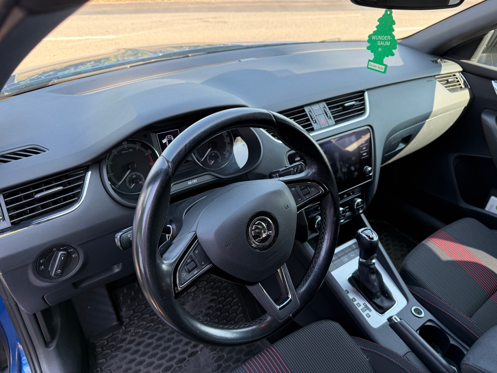 SKODA Octavia Combi 2.0 TSI Style 4x4 DSG-image-7