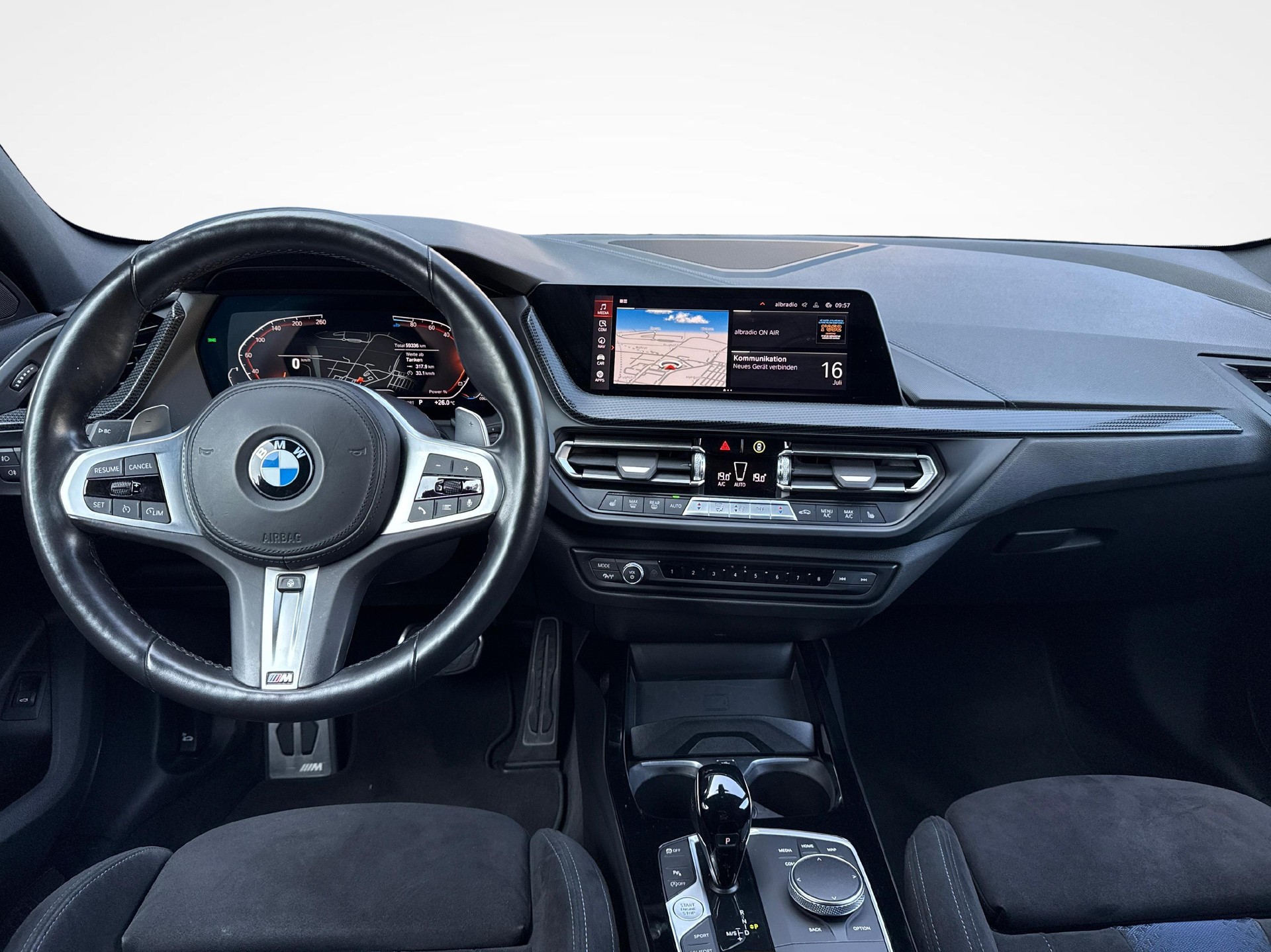 BMW 120d xDrive SAG-image-8