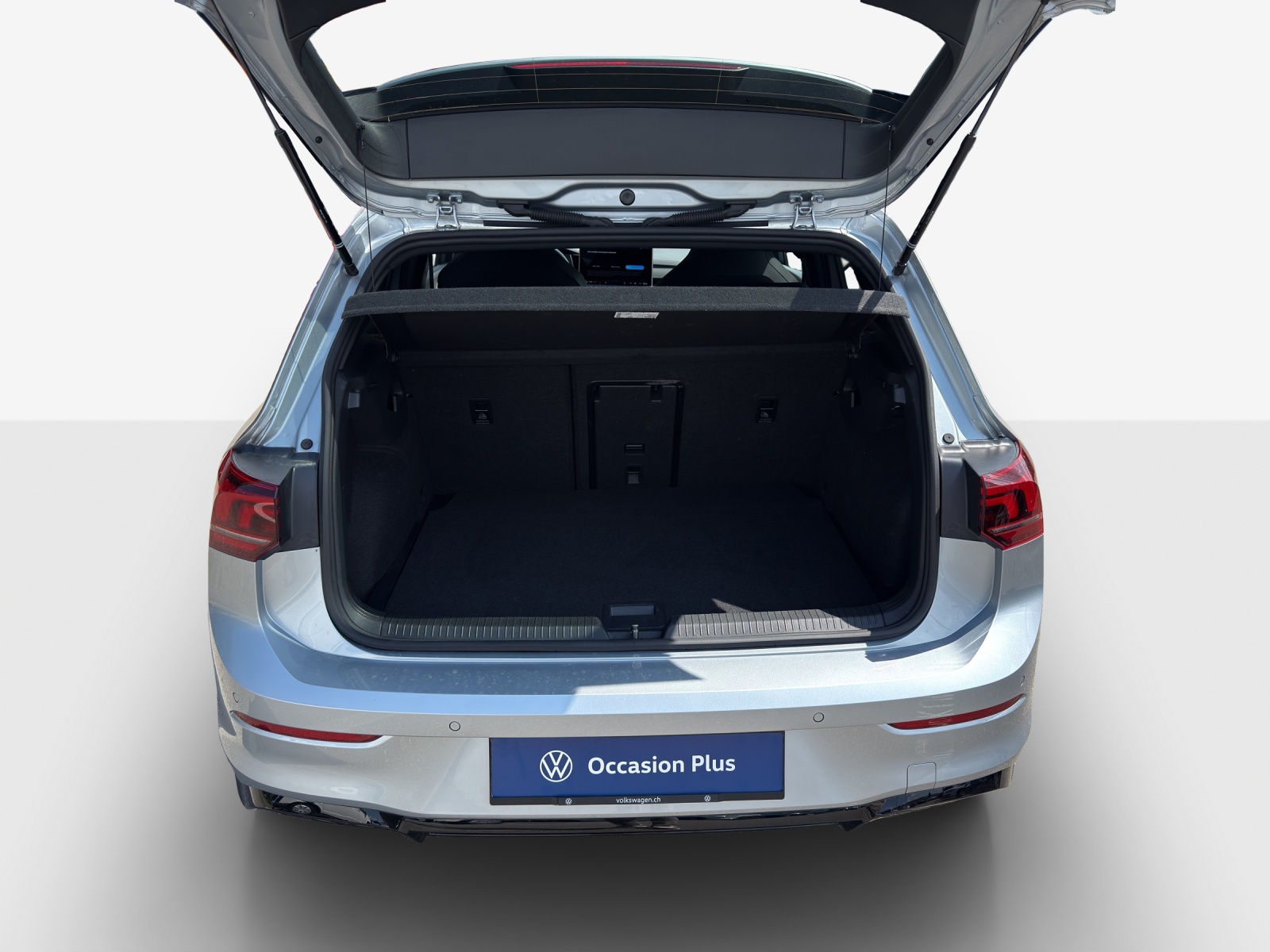 VW Golf 1.5 e TSI mHEV R-Line DSG-image-11