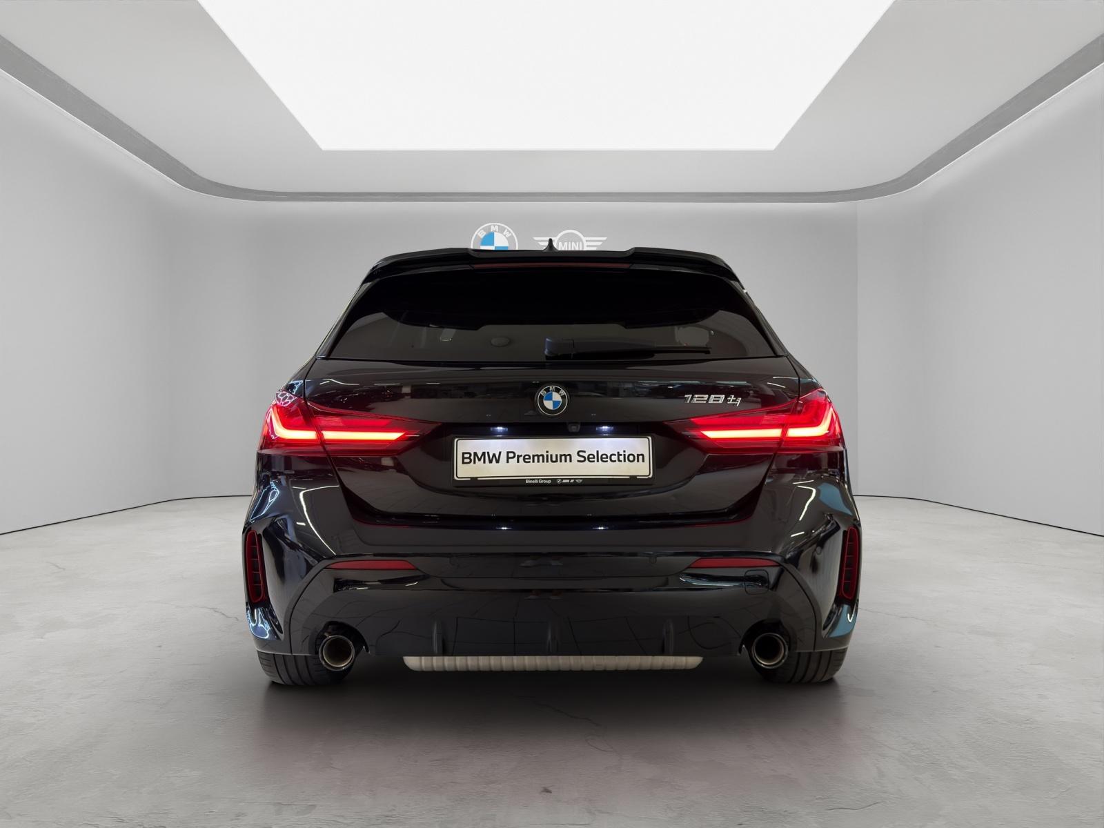 BMW 128ti-image-12
