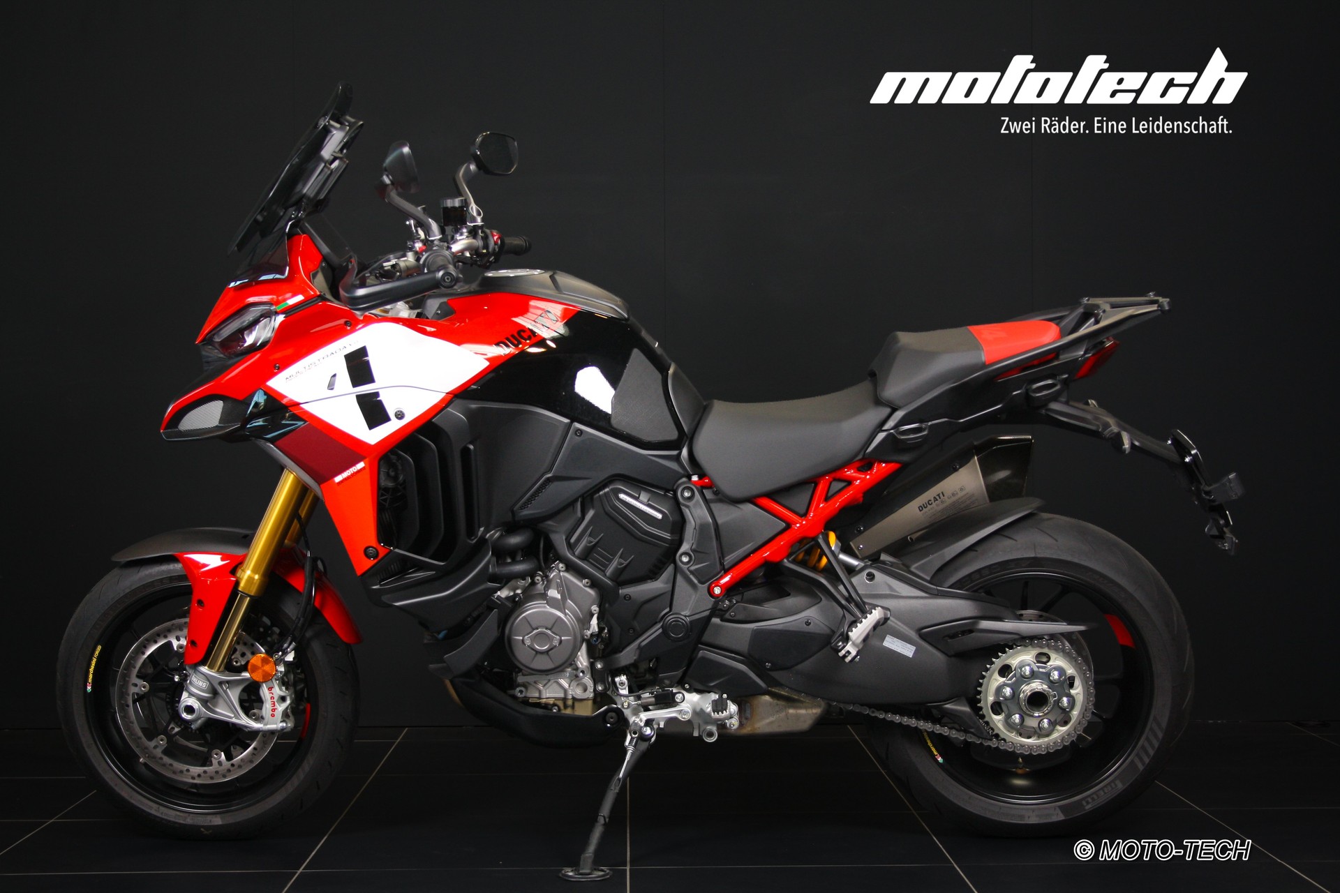 DUCATI Multistrada V4 Pikes Peak-showroom-element-1