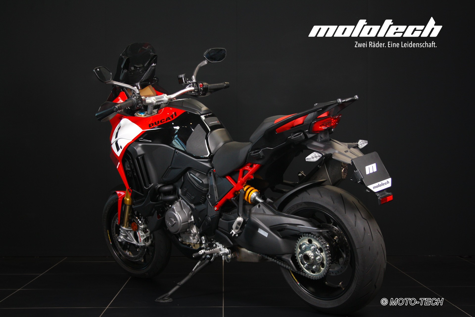 DUCATI Multistrada V4 Pikes Peak-showroom-element-2