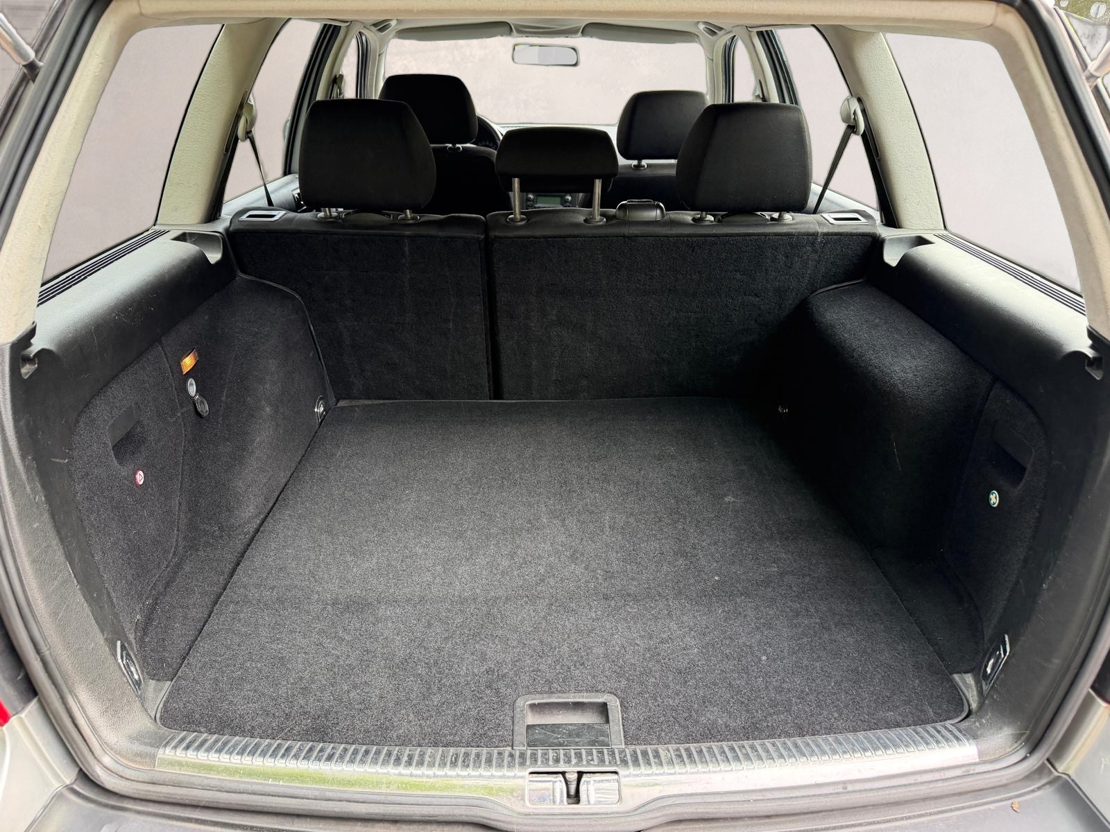 VW Bora Variant 2.0 Comfortline-image-10
