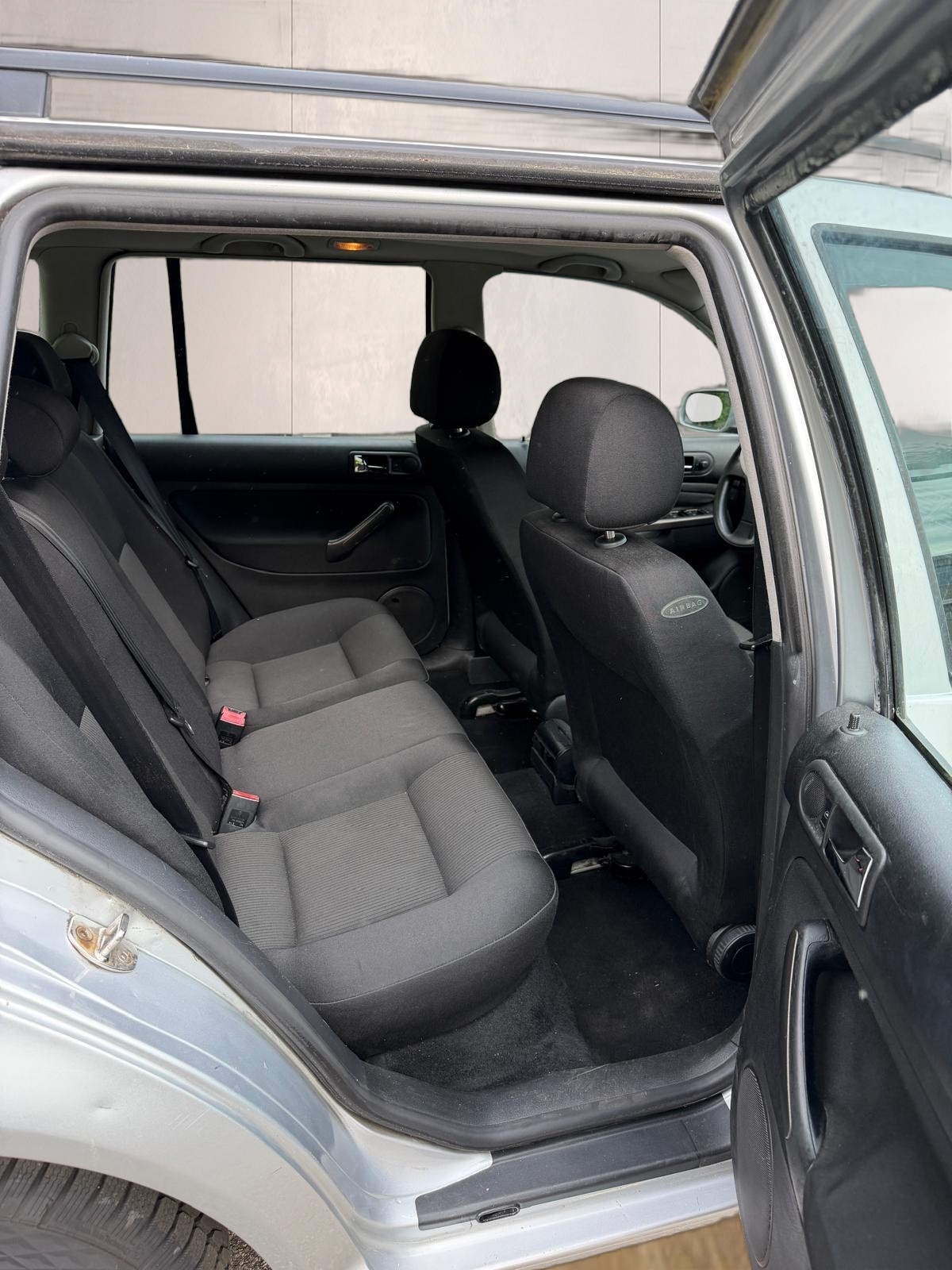 VW Bora Variant 2.0 Comfortline-image-8