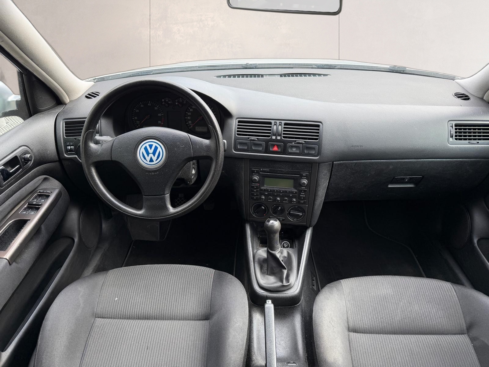 VW Bora Variant 2.0 Comfortline-image-9