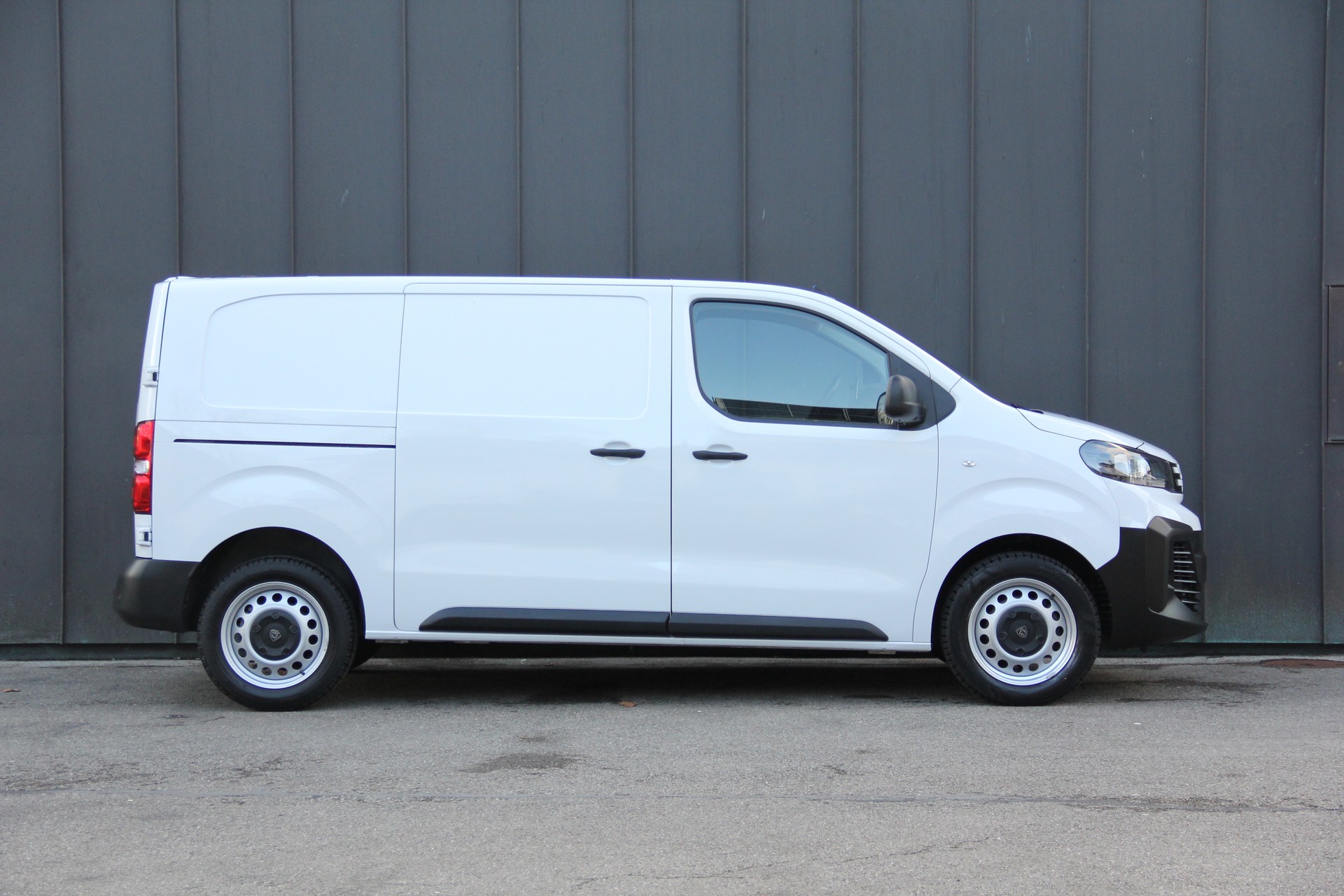 PEUGEOT Expert 2.0 BlueHDi 178 S&S Standard EAT8 *AUTOMAT* NAVI *RÜCKFAHRKAM* *DISTANZ-TEMPOMAT* 177-PS *LENKRAD-HEIZ.* SITZHEIZ.2X-image-7