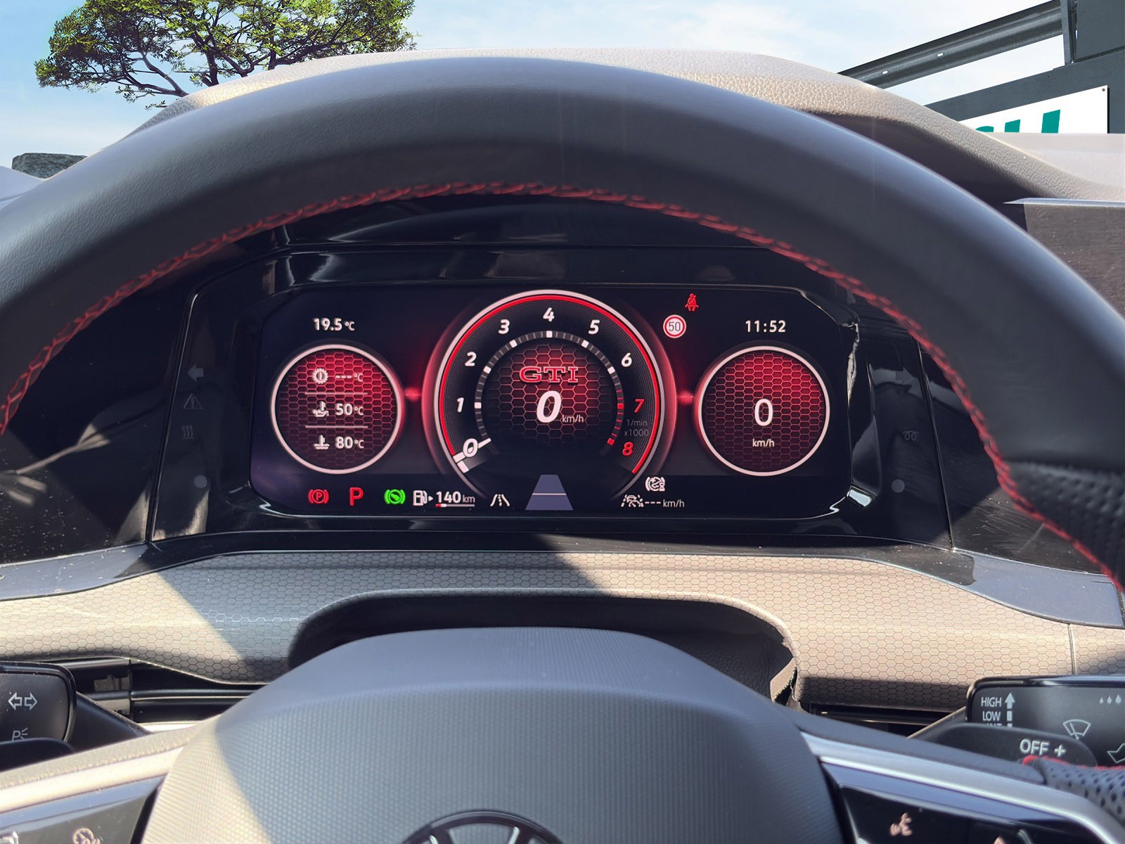 VW Golf 2.0 TSI GTI Clubsport DSG-image-11