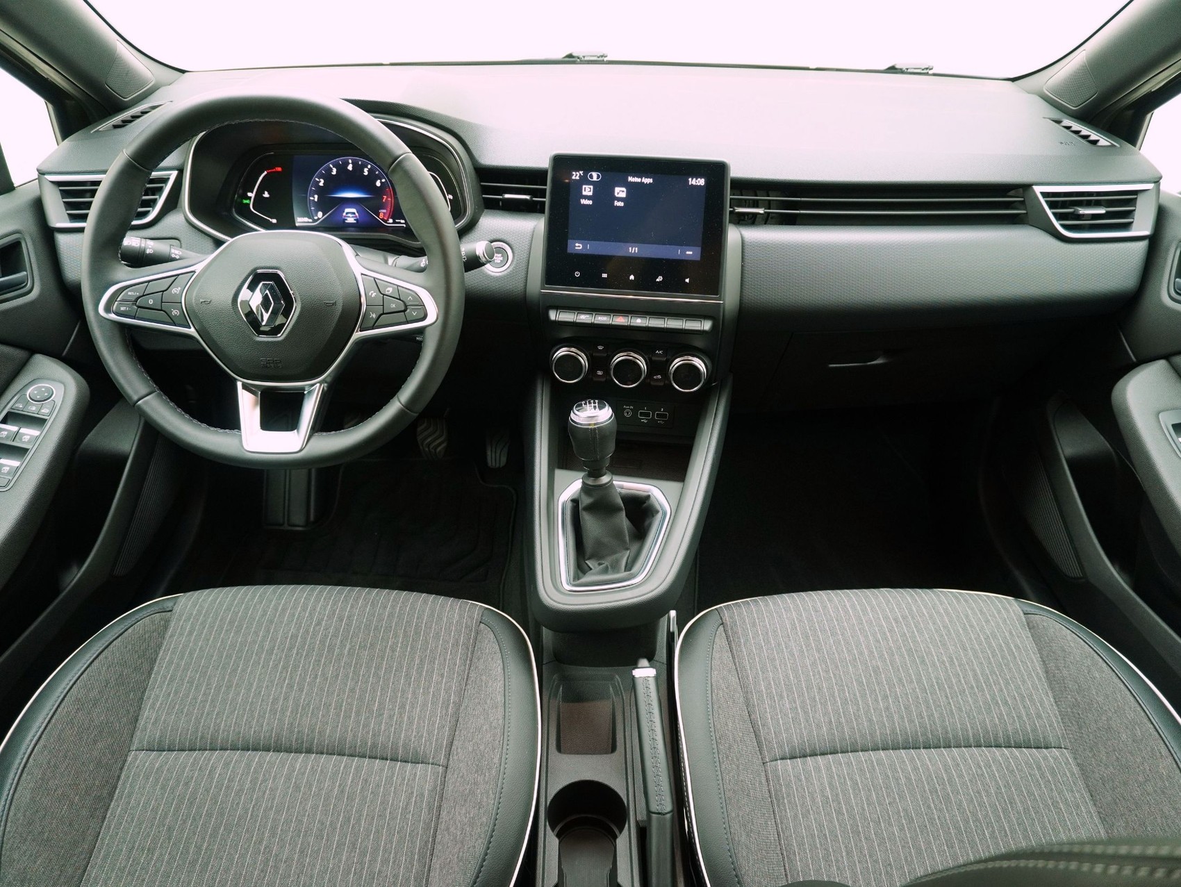 RENAULT Clio 1.0 TCe Intens-image-12