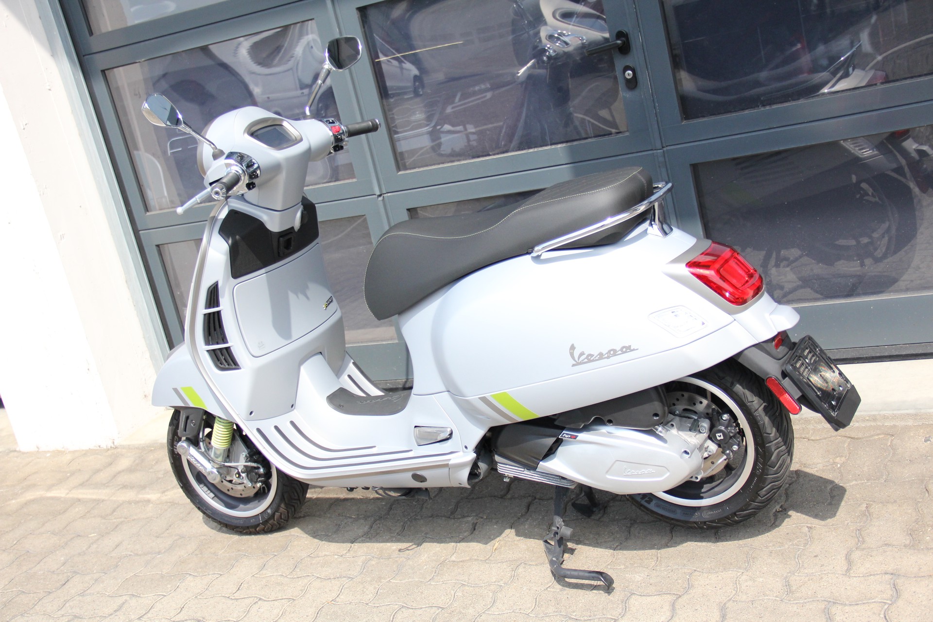 PIAGGIO Vespa GTS 300 Super Tech ABS-image-9