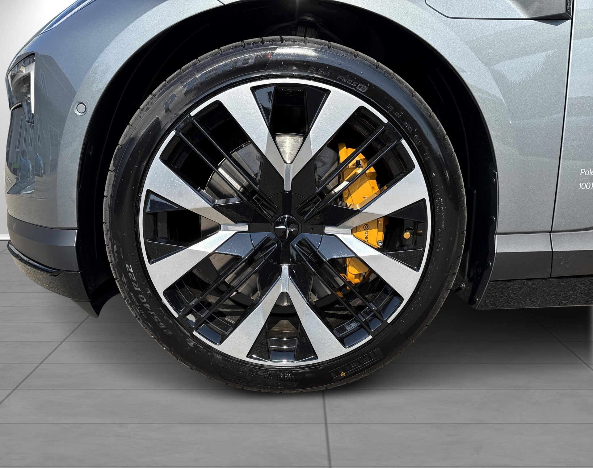 POLESTAR 4 Long Range Dual Motor-image-8
