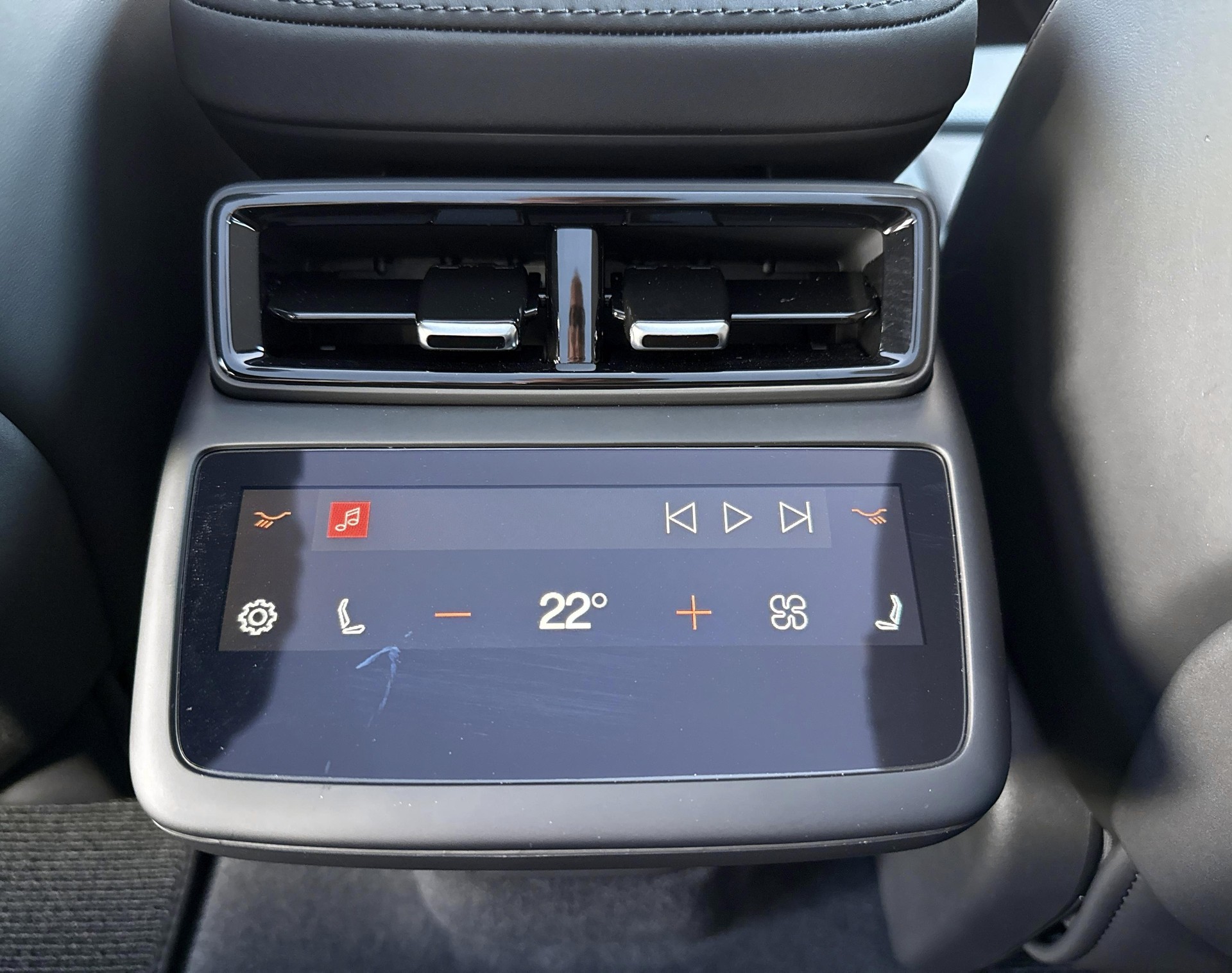 POLESTAR 4 Long Range Dual Motor-image-18
