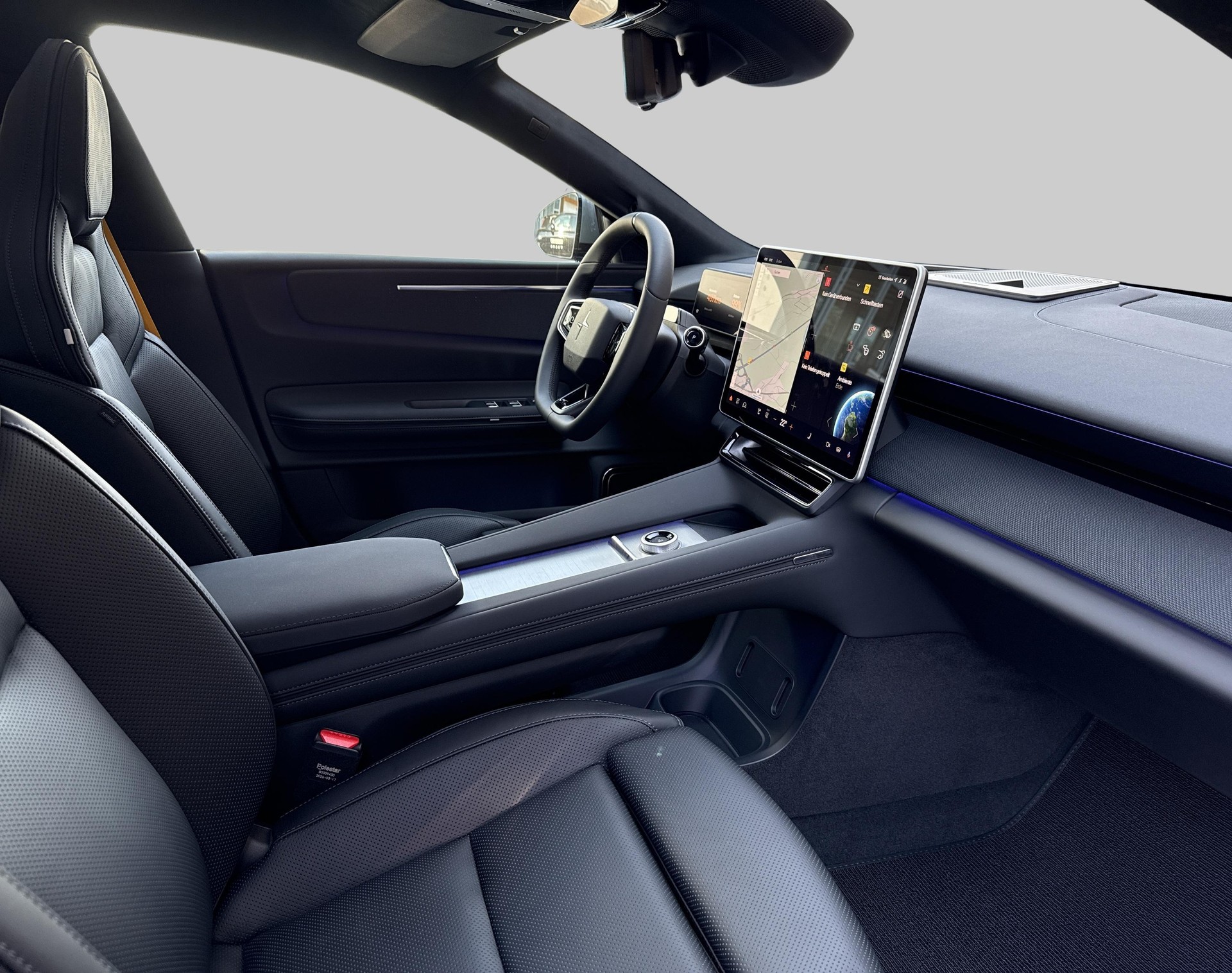 POLESTAR 4 Long Range Dual Motor-showroom-element-3