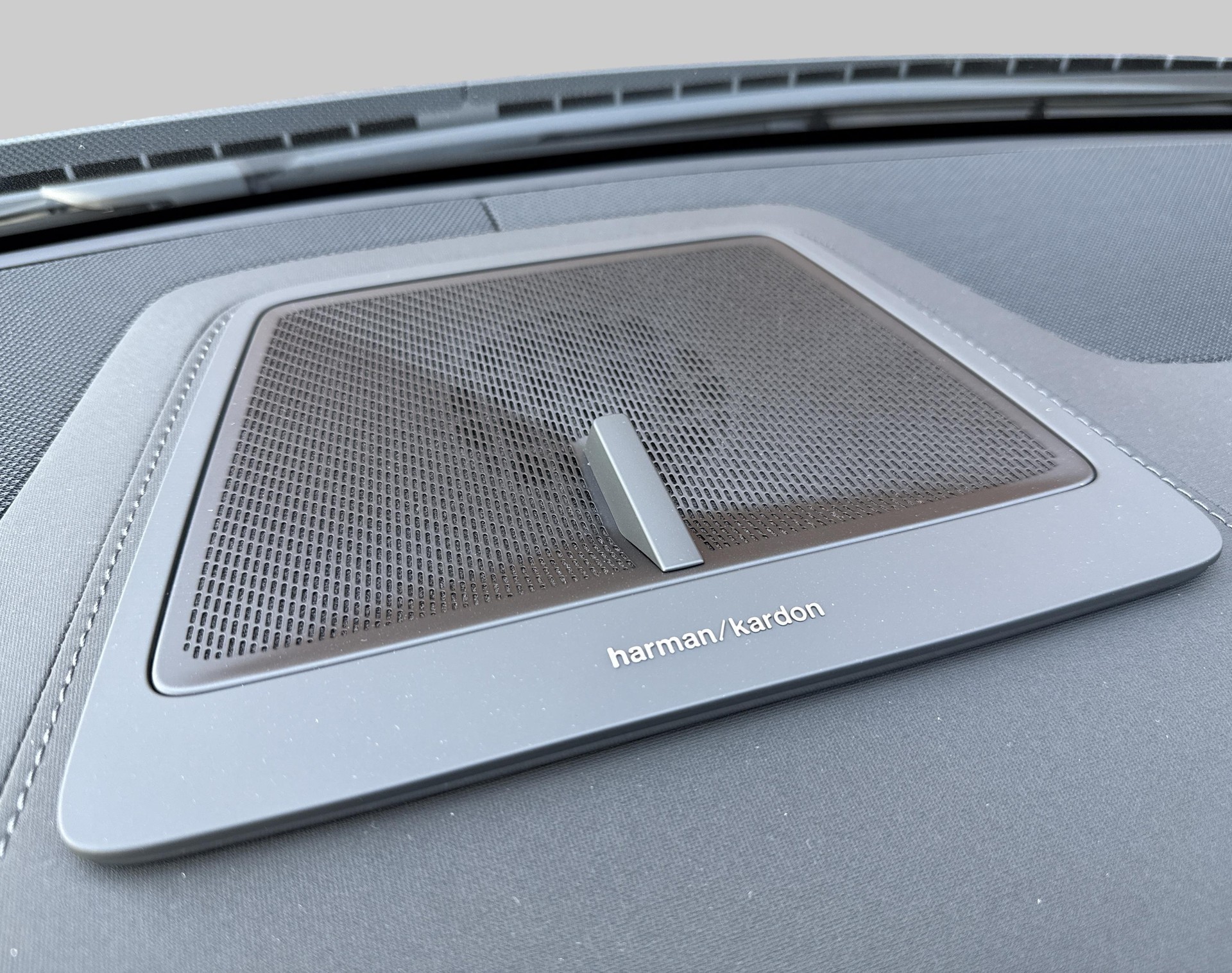 POLESTAR 4 Long Range Dual Motor-image-18